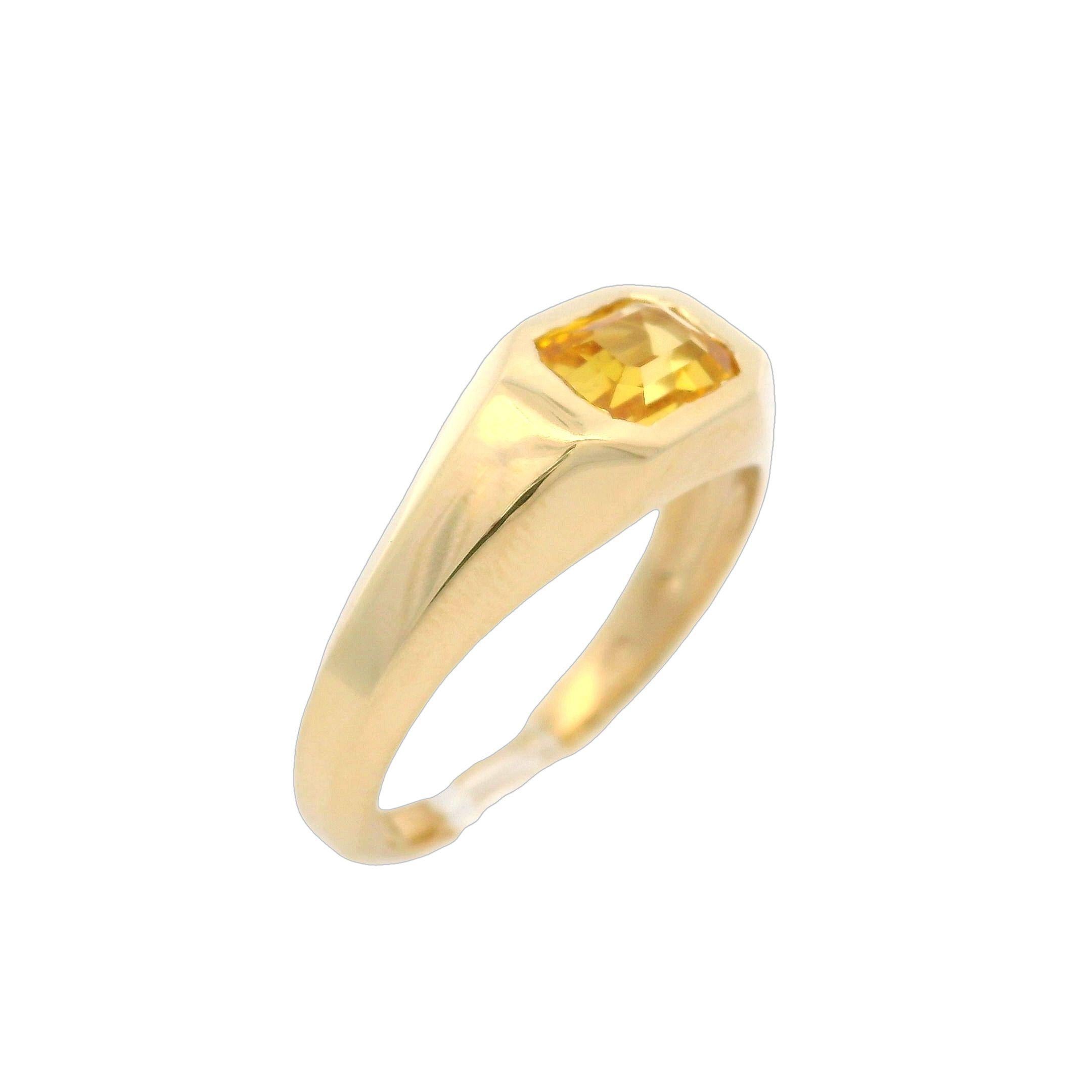 New 14k Yellow Gold 1.12ctw Emerald Cut Yellow Sapphire Solitaire Band Ring For Sale 4