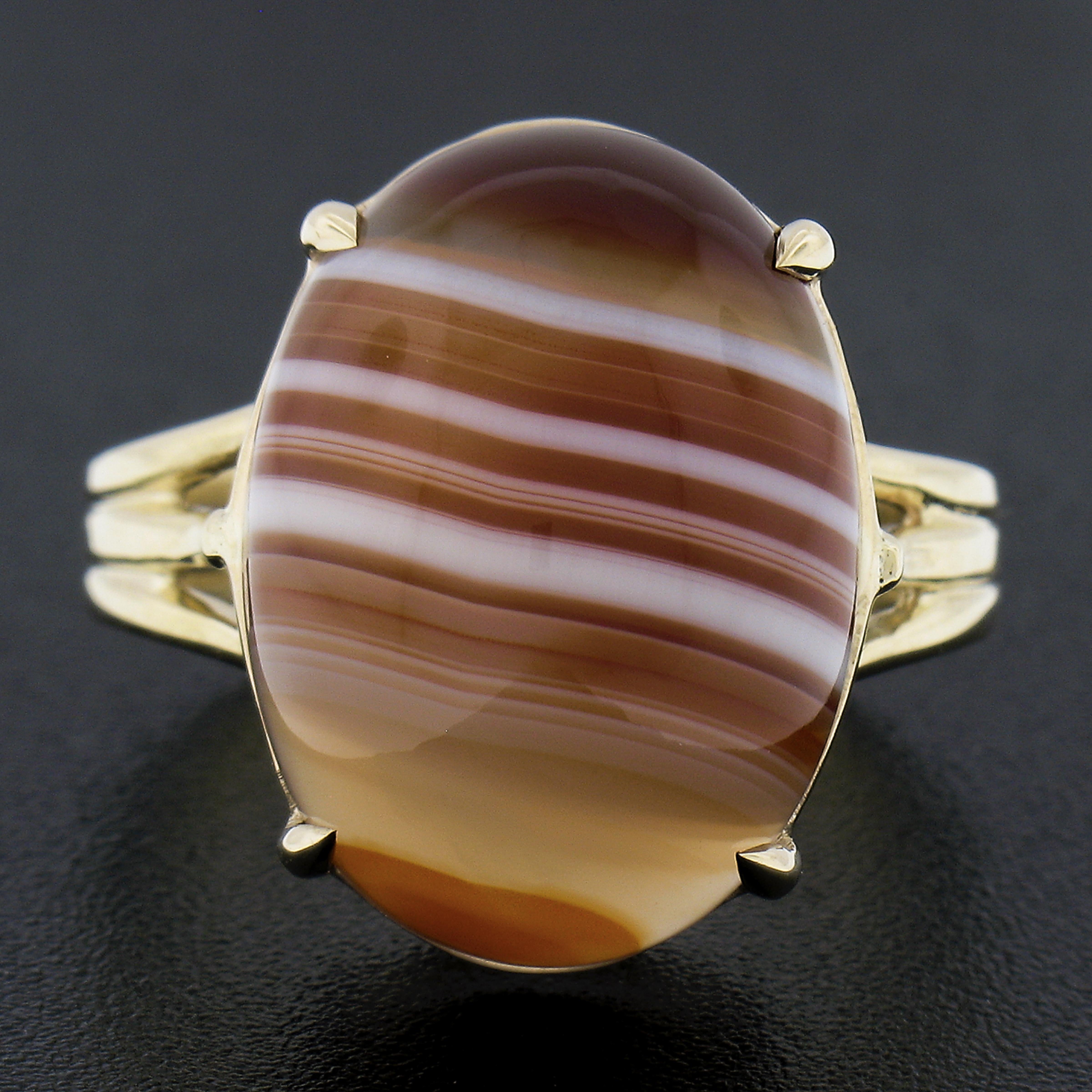 Oval Cut New 14k Yellow Gold Oval Cabochon Brown Banded Agate Solitaire Ring For Sale