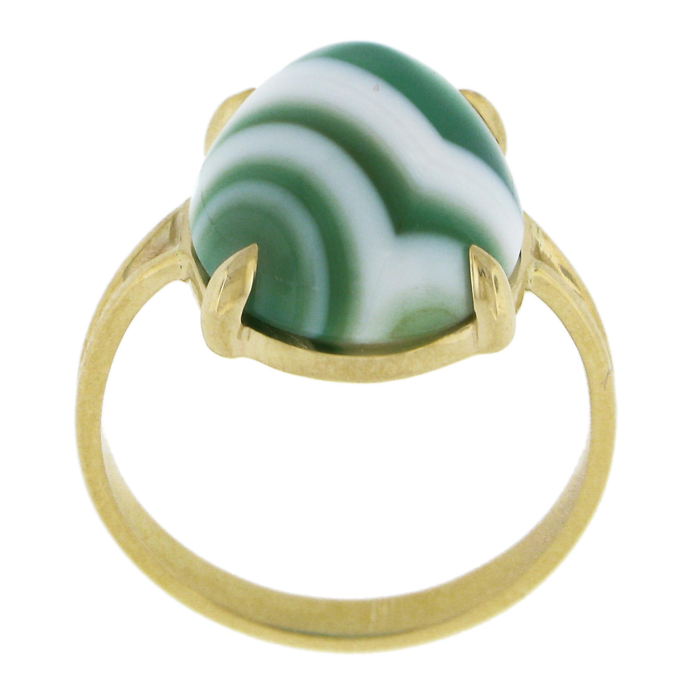 New 14k Yellow Gold 18x12.9mm Oval Cabochon Prong Set Green Agate Solitaire Ring For Sale 2