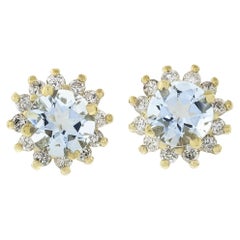 Nouvelles boucles d'oreilles à clous en or jaune 14 carats, ornées d'une aigue-marine ronde de 2,1 carats au total, entourée d'un halo de diamants