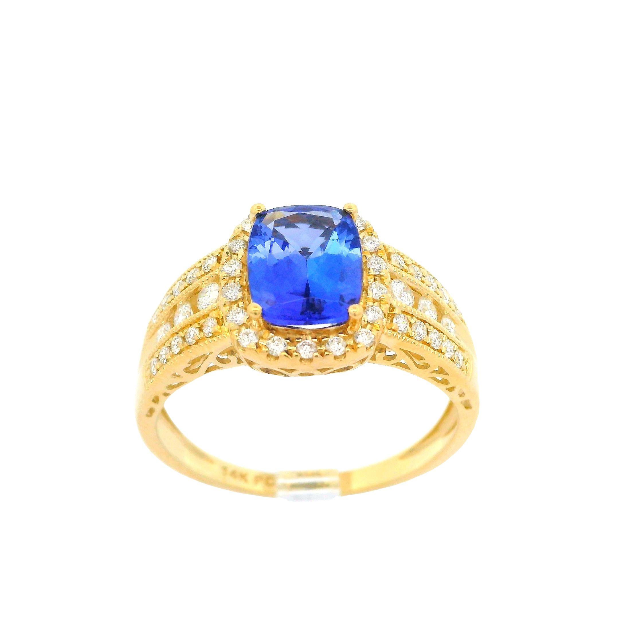 Bague cocktail solitaire de 2,27 ctw en or jaune 14 carats avec tanzanite coussin et diamants en vente 3