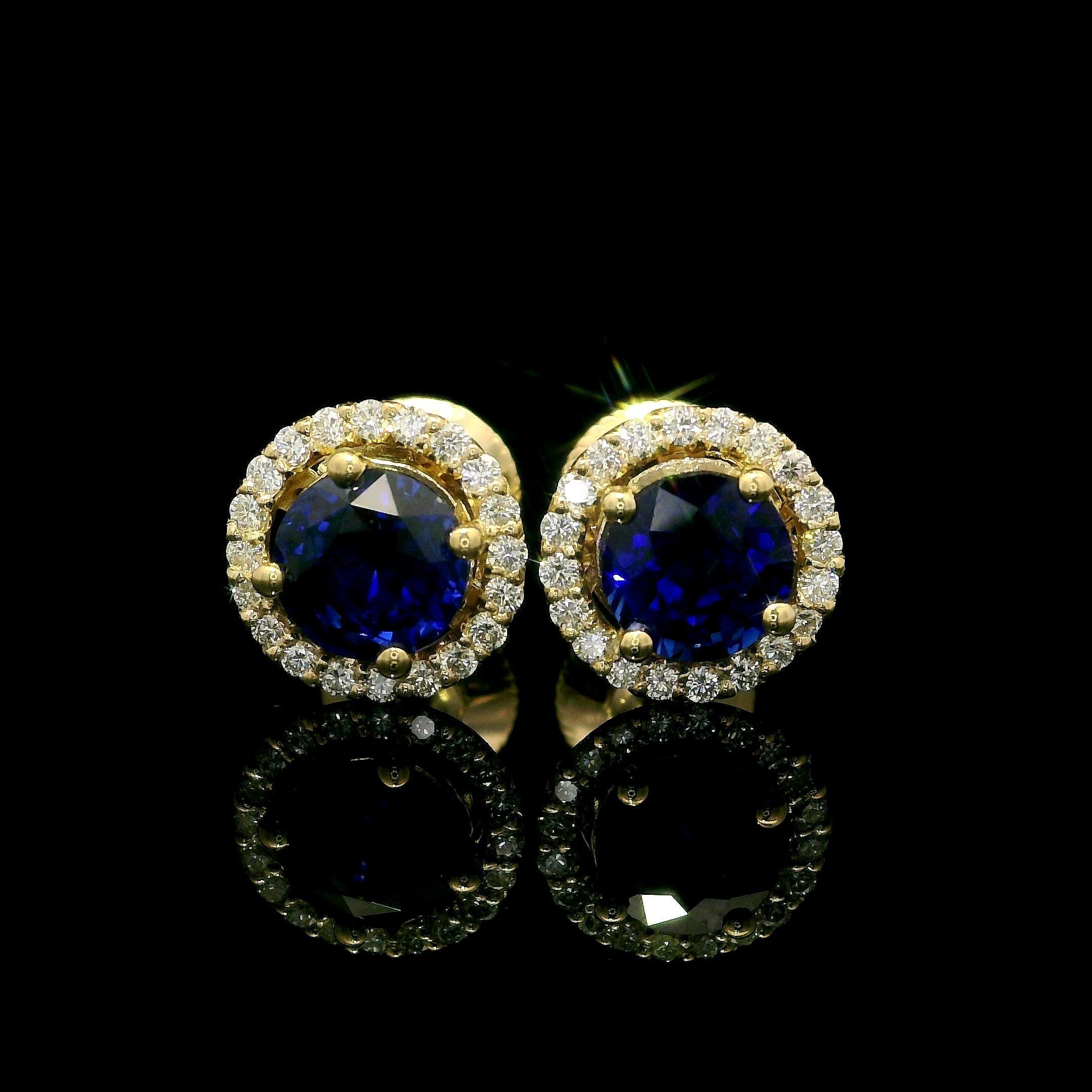Clous d'oreilles en or jaune 14 carats avec saphirs 2,51 carats et diamants halo en vente 4