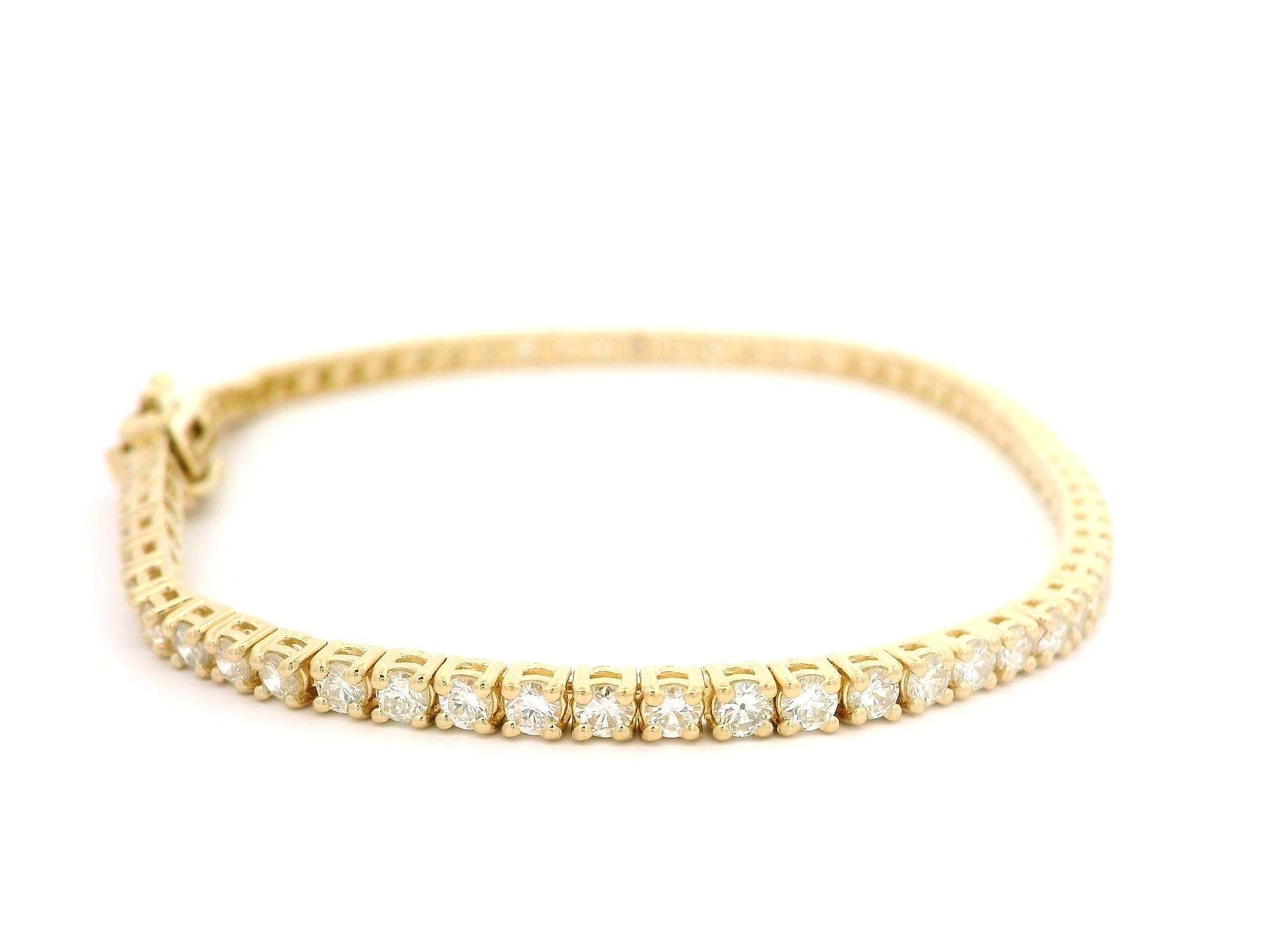 De las mujeres Nueva pulsera de eslabones de tenis de oro amarillo de 14 quilates con 2,85 quilates de diamantes de la línea clásica en venta