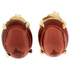 14 Karat Gelbgold 5,57 Karat Oval Cabochon Natürlicher reichlich roter Granat Ohrstecker