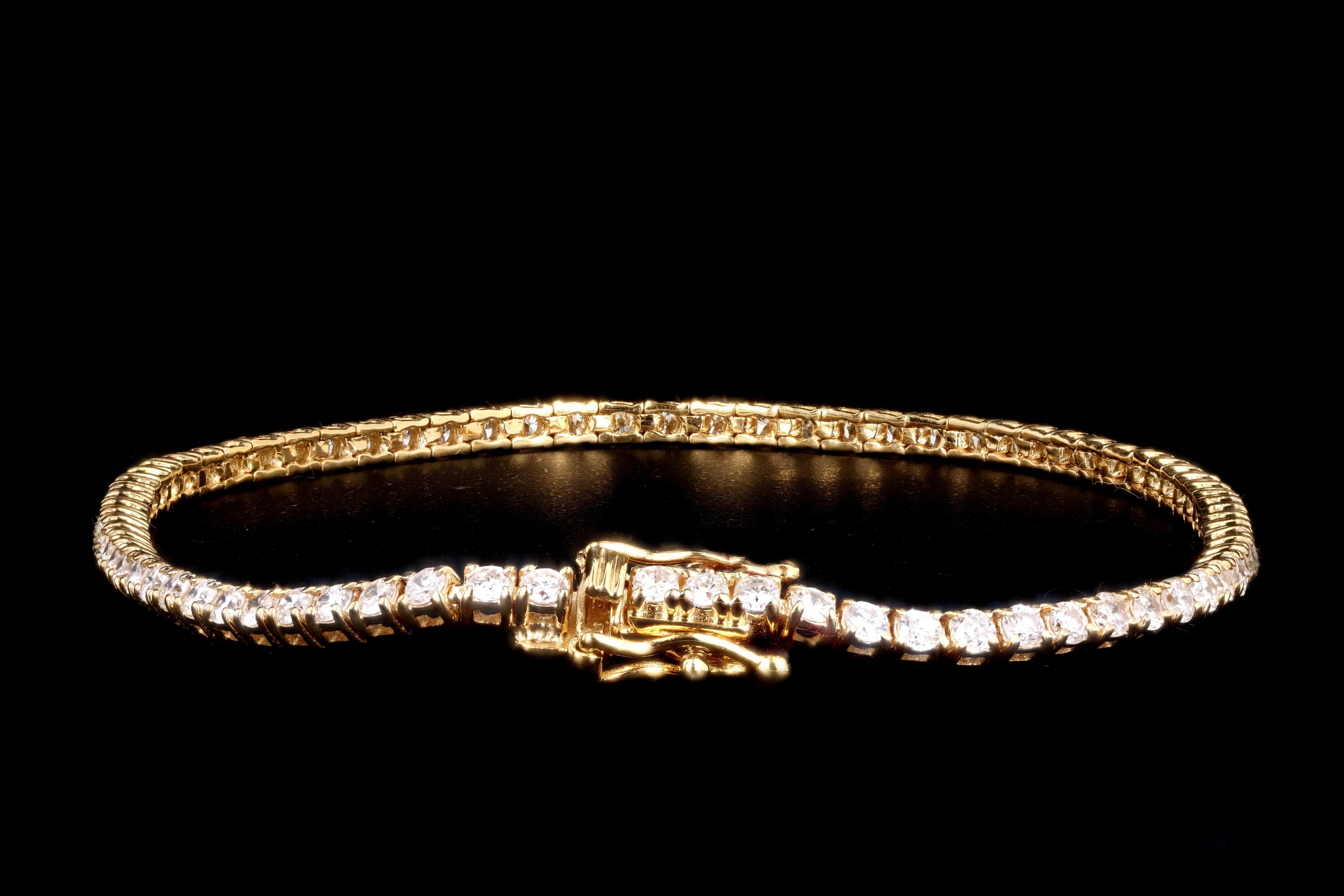 Taille ronde Bracelet tennis en or jaune 14 carats avec diamants taille brillant rond de 5,93 carats en vente
