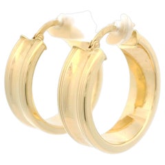 Nuevo Pendientes de aro de oro amarillo de 14k con textura cóncava y cierre a presión