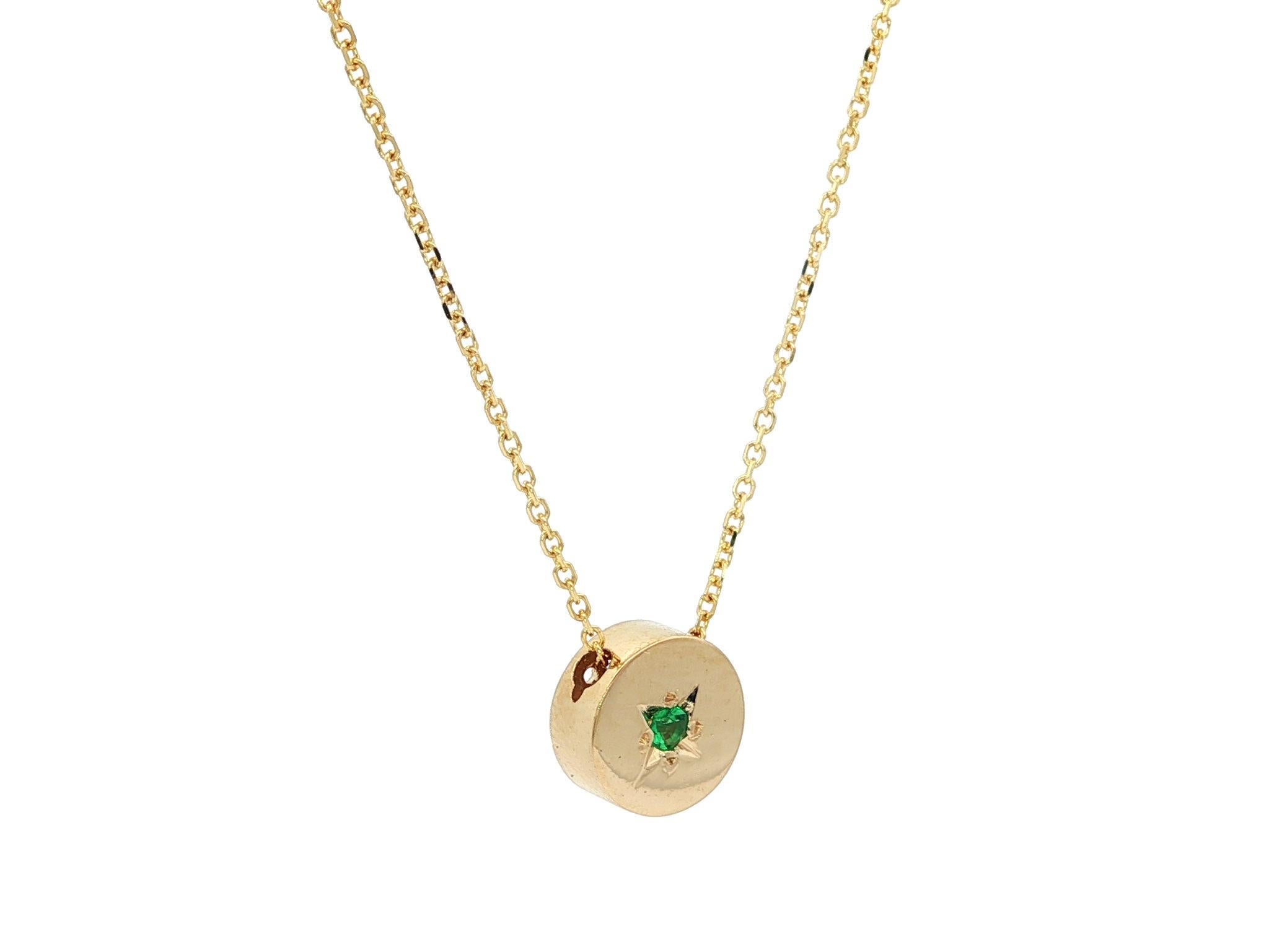 New 14k Yellow Gold Emerald Round Disk Circle Slide Pendant Necklace (Brillantschliff) im Angebot
