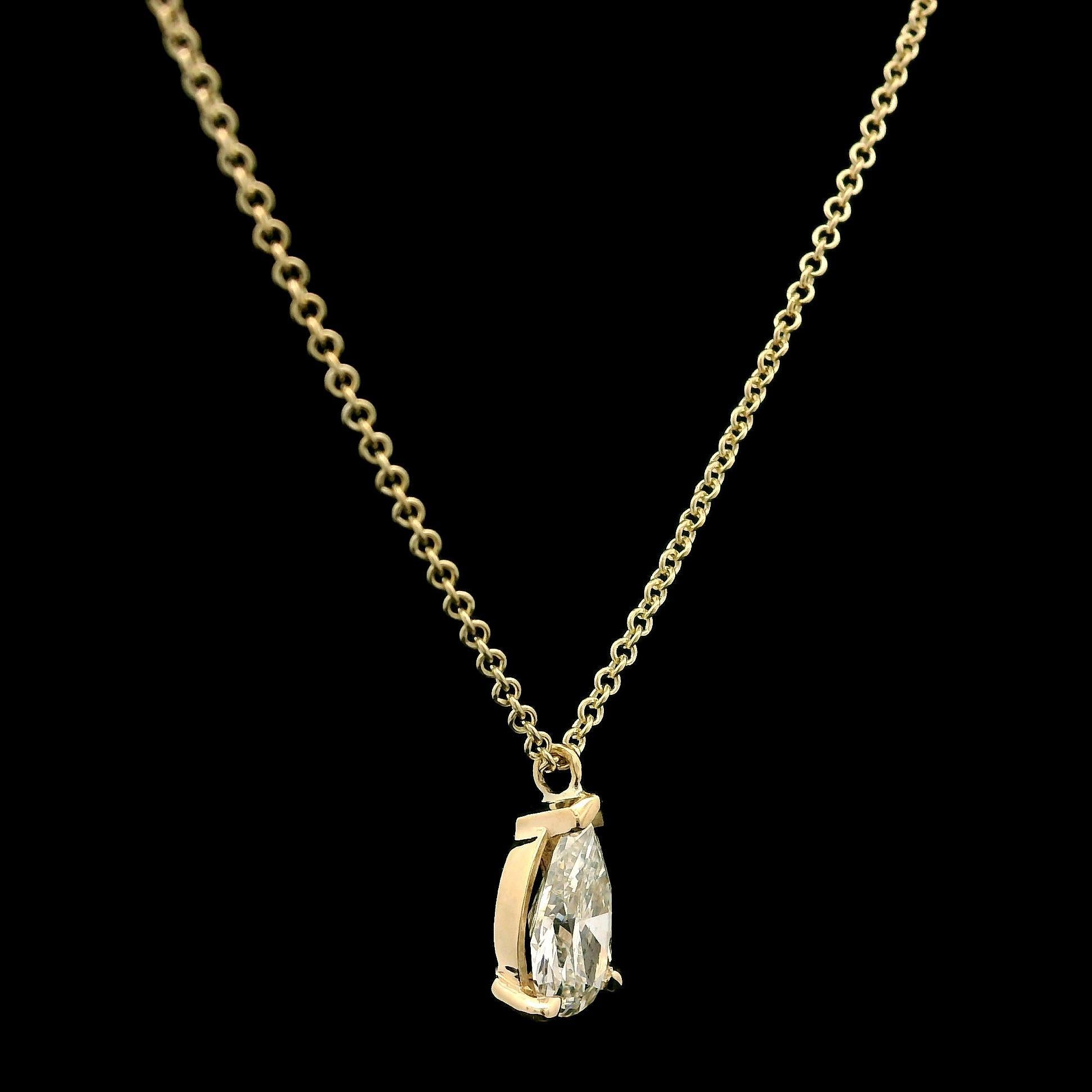 New 14k Yellow Gold GIA .68ct Pear Diamond Solitaire Pendant Adjustable Necklace (Collana regolabile) in vendita 1