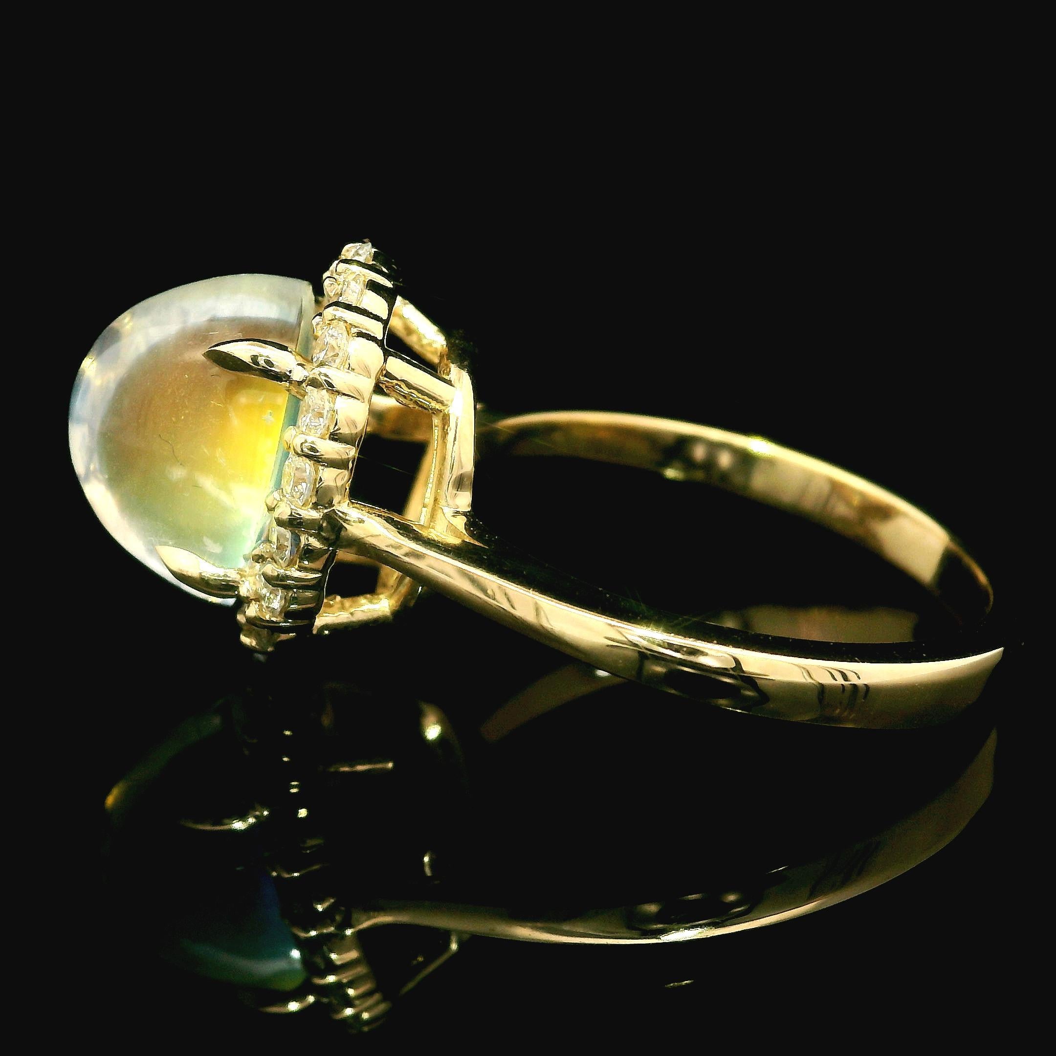 Women's New! 14k Yellow Gold Gorgeous Clean Moonstone W/ Diamond Halo 4.69ctw Ring
