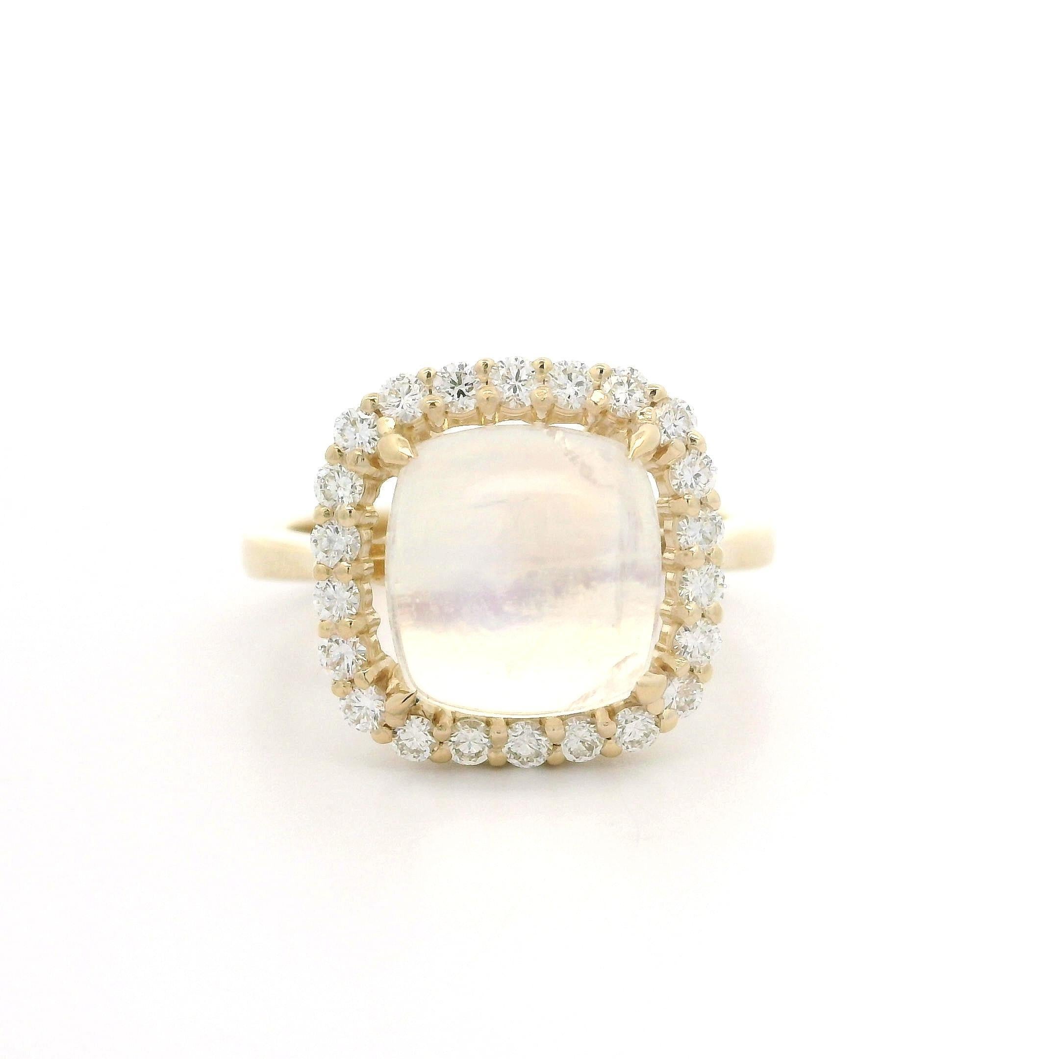 Bague de haute qualité en or jaune 14 carats, pierre de lune coussin de 4,55 carats et halo de diamants en vente 5