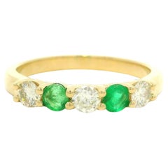 New 14k Yellow Gold Shared Prong Alternating Diamond & Emerald Stack Band Ring