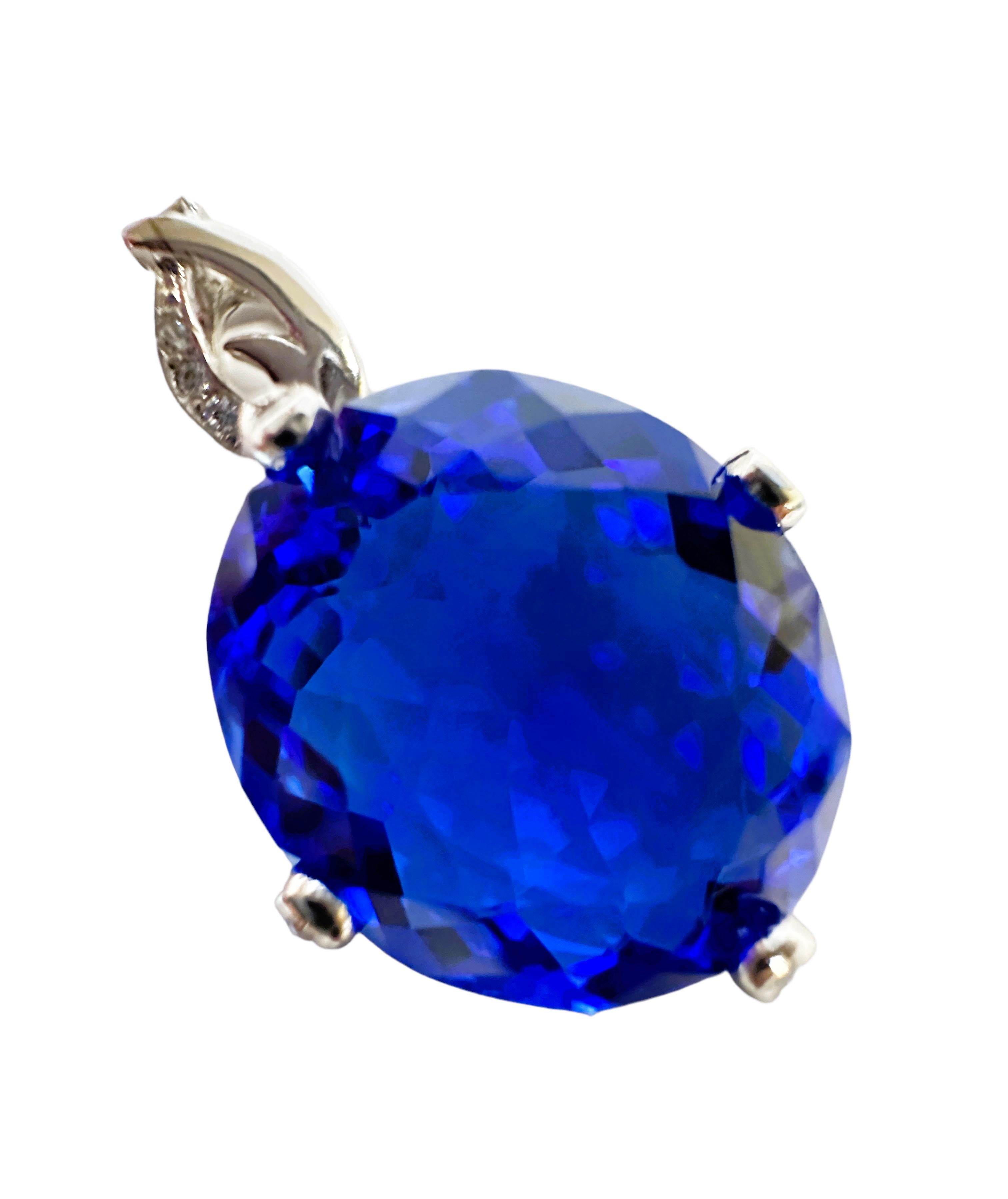 Neu  16,50 Karat Blauer Topas & Weißer Saphir Sterling Halskette 18