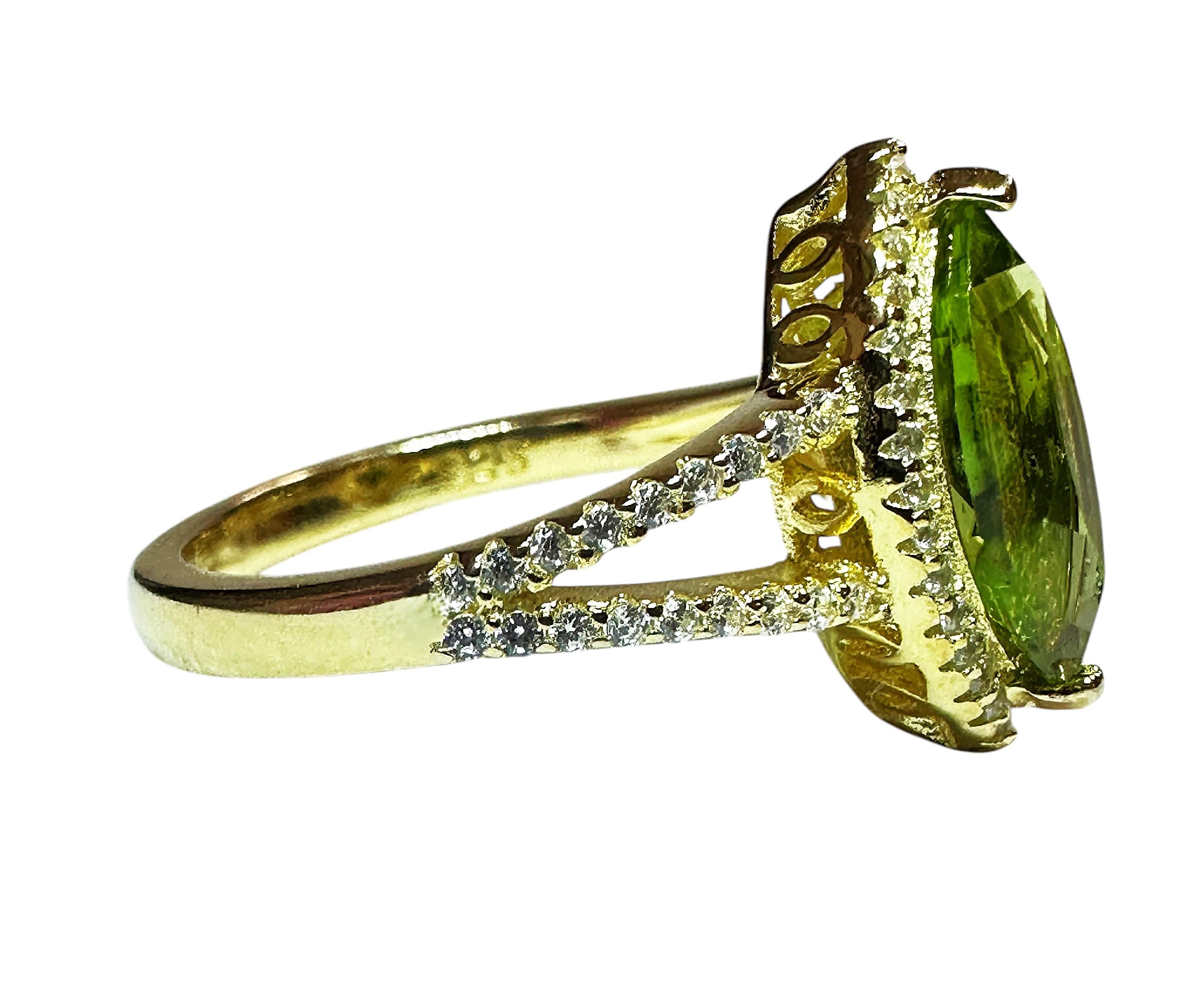 Nuevo Anillo PL Oro Amarillo 1,67 Quilates Peridoto y Zafiro Blanco talla Diamante en Nuevo Estado en Eagan, MN