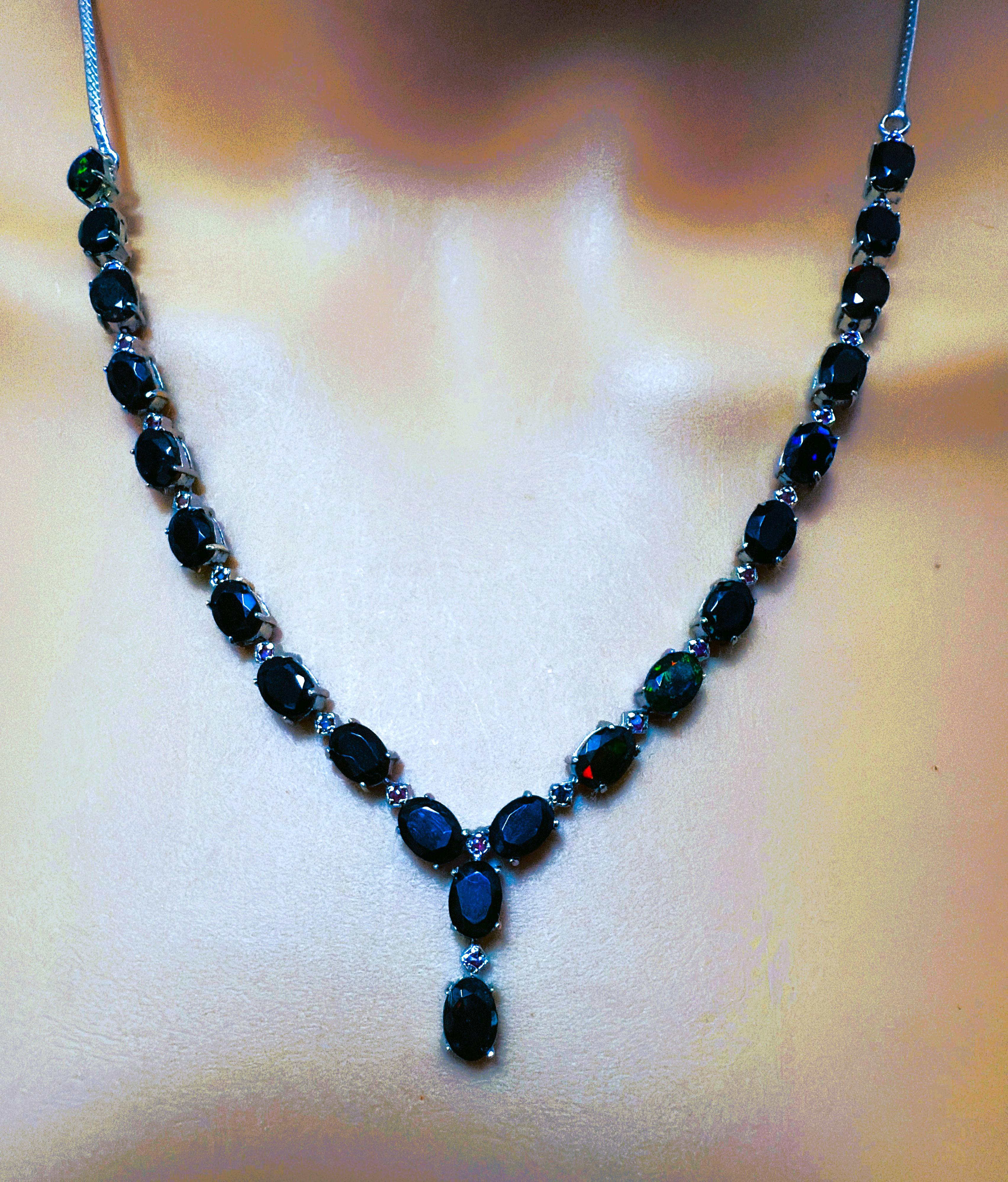 Neu 16,72 Karat Schwarzer Opal & Diamantschliff Rubin Sterling Silber Halskette (Art déco) im Angebot