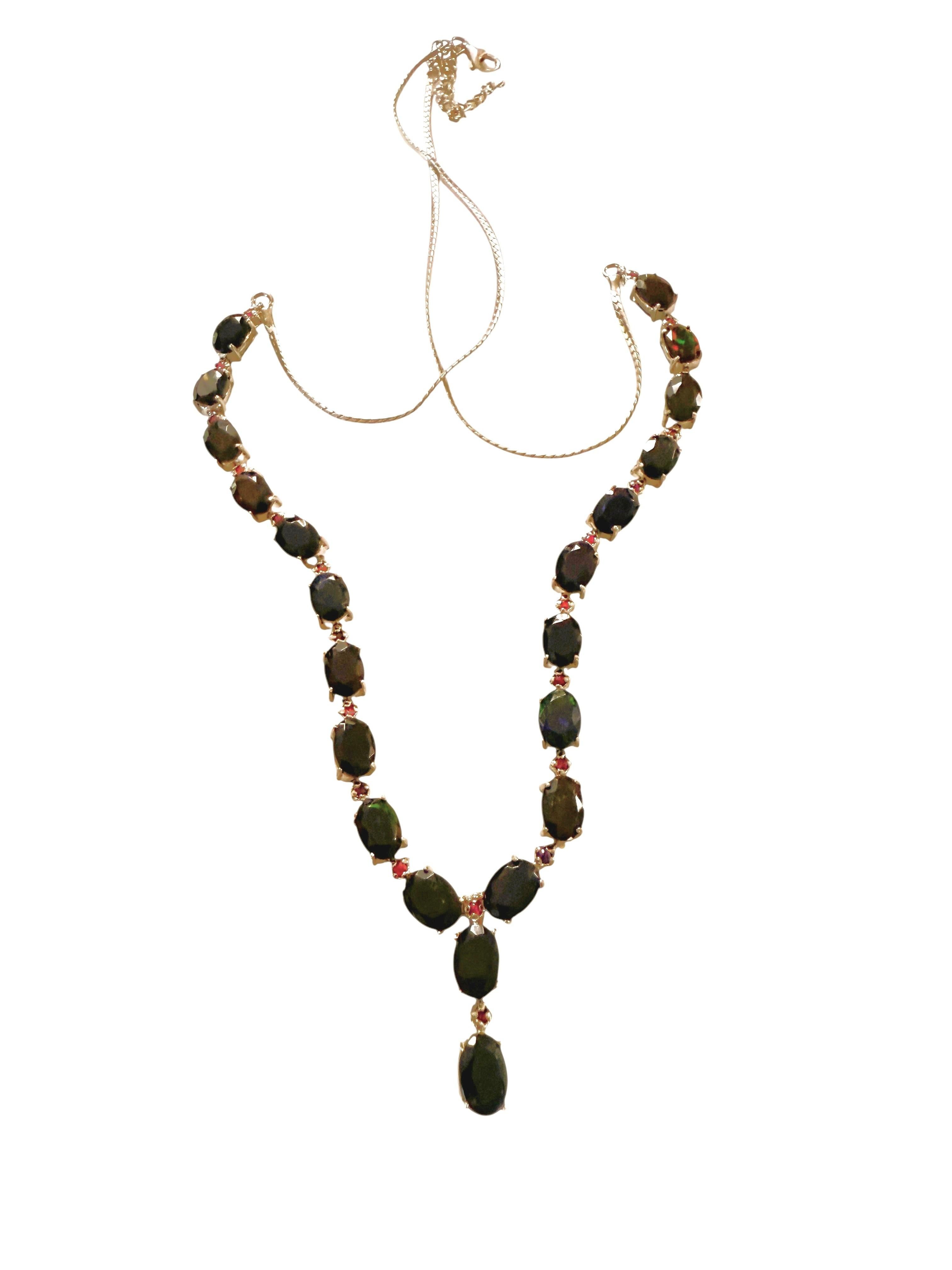Neu 16,72 Karat Schwarzer Opal & Diamantschliff Rubin Sterling Silber Halskette Damen im Angebot