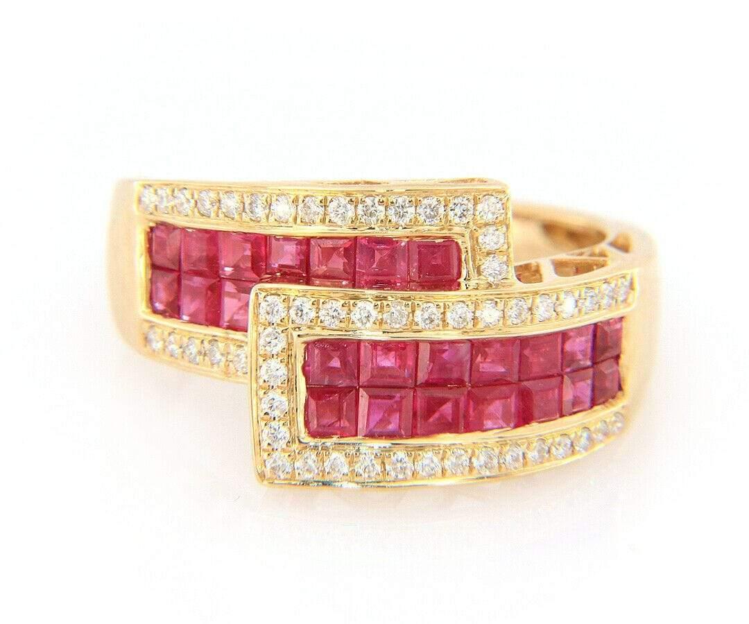 New 1.68ctw Rubies and 0.26ctw Diamond Bypass Ring in 14K Yellow Gold For Sale 1