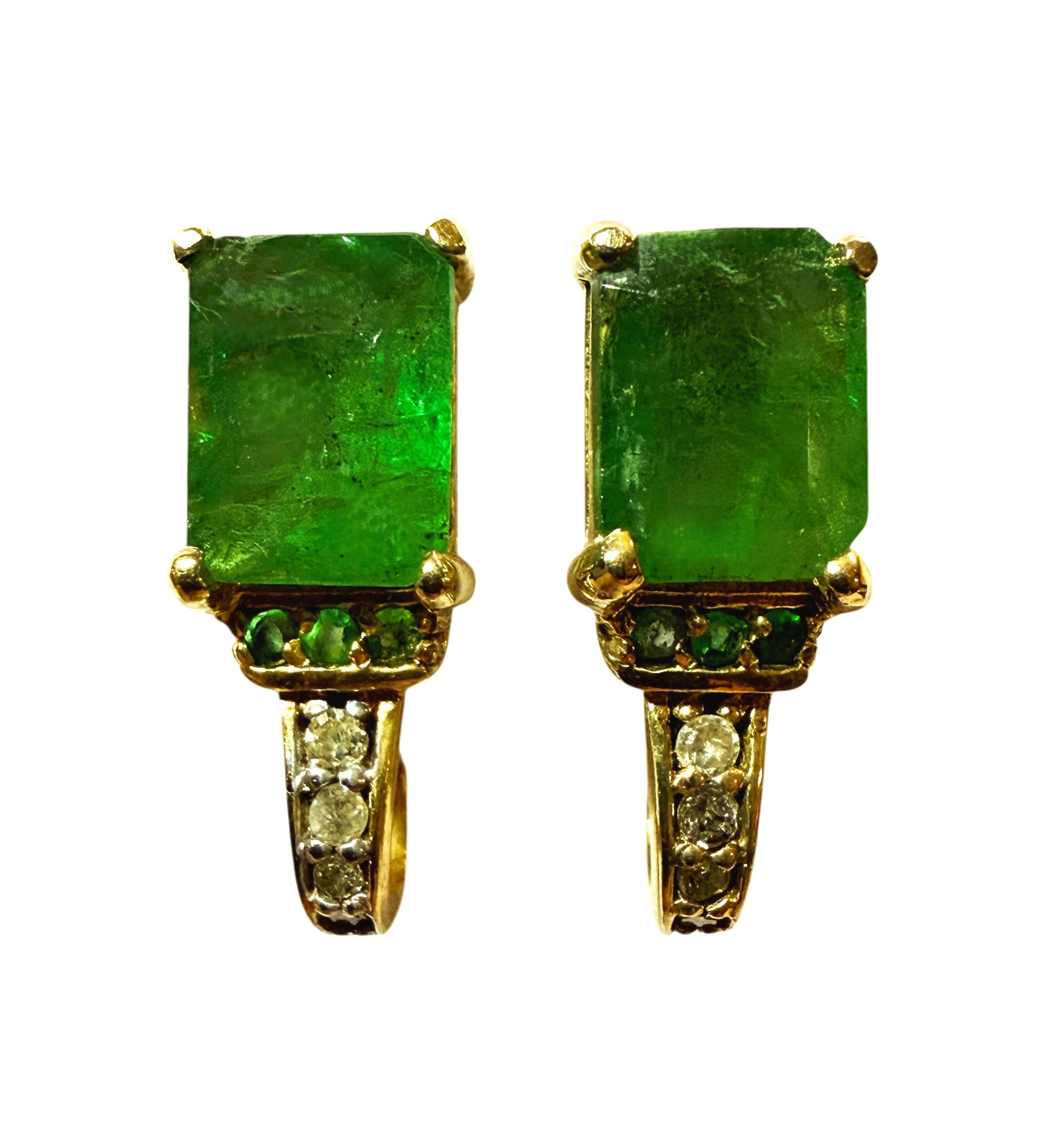 Neu 1,74 Karat Natürlicher Smaragd & Diamantschliff Saphir 14k Gold PL Ohrringe (Smaragdschliff) im Angebot