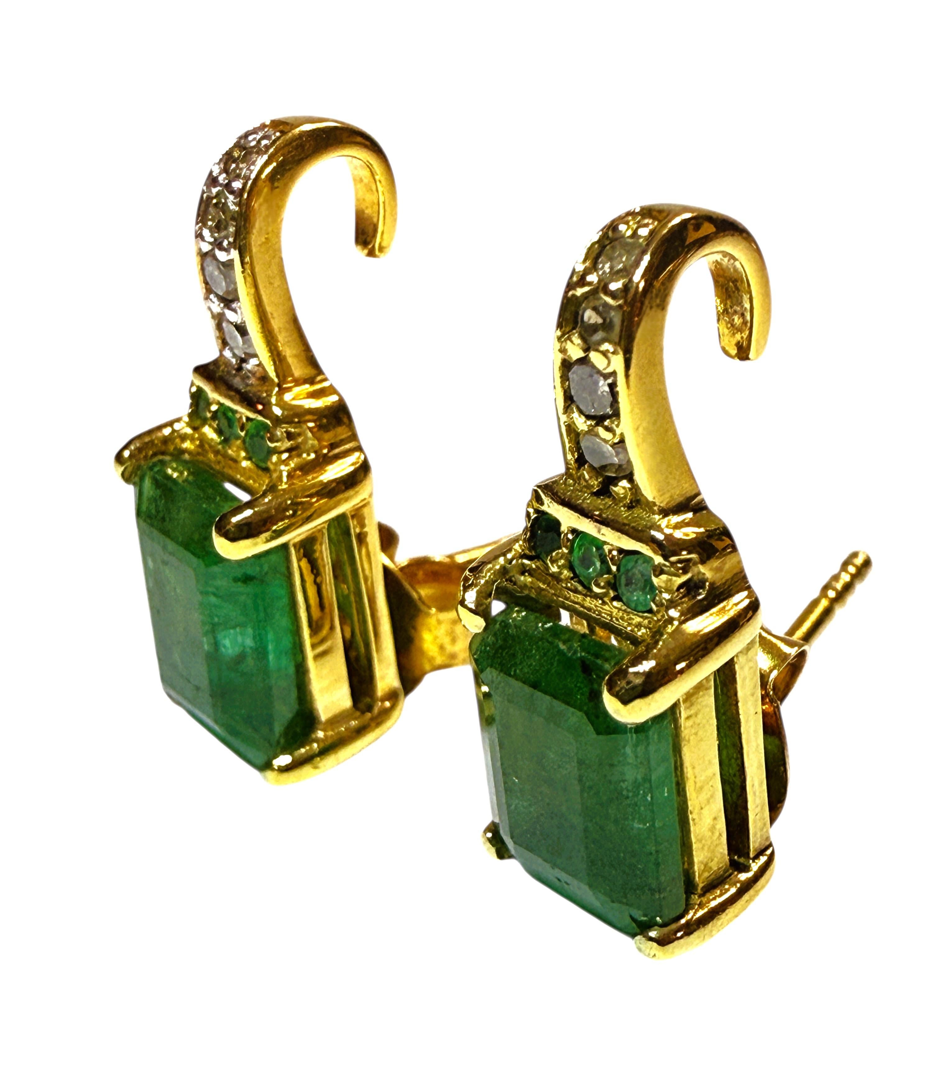 Neu 1,74 Karat Natürlicher Smaragd & Diamantschliff Saphir 14k Gold PL Ohrringe Damen im Angebot