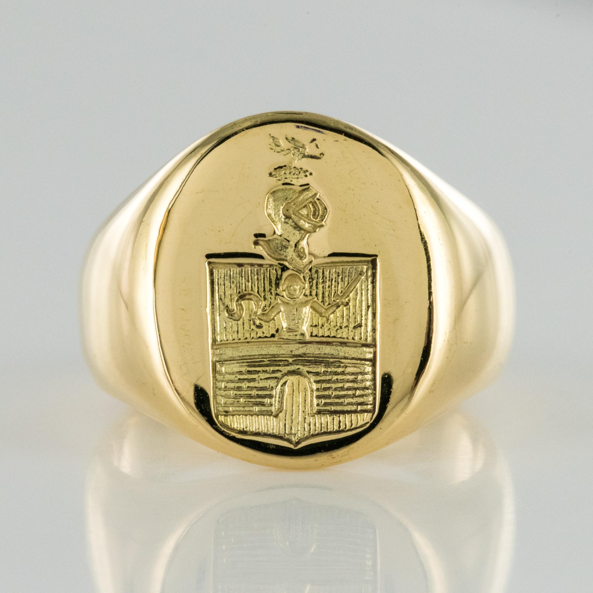 18 Karat Yellow Gold Armorial Bearings Men’s Signet Ring 3