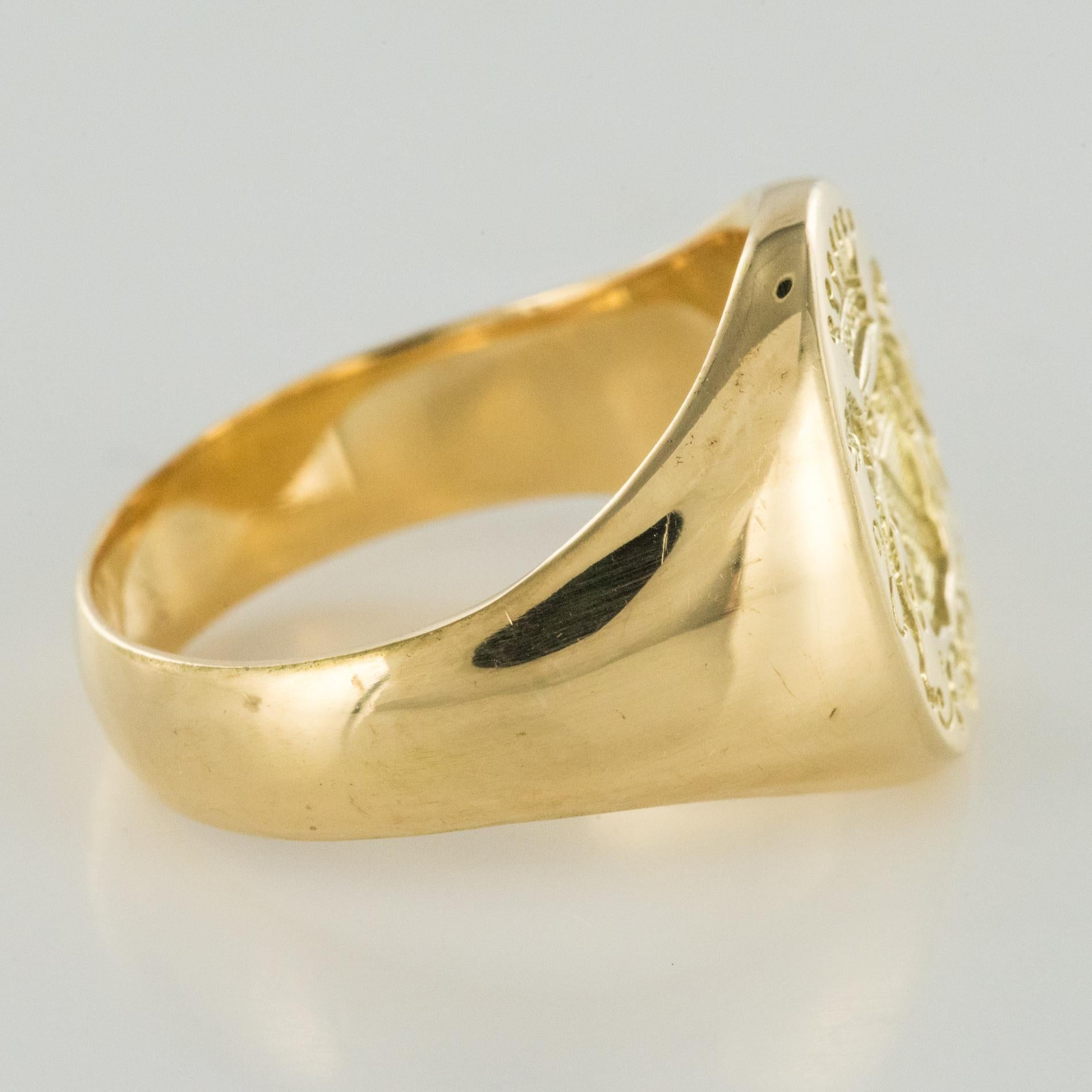 18 Karat Yellow Gold Blazon Men Modern Signet Ring 3