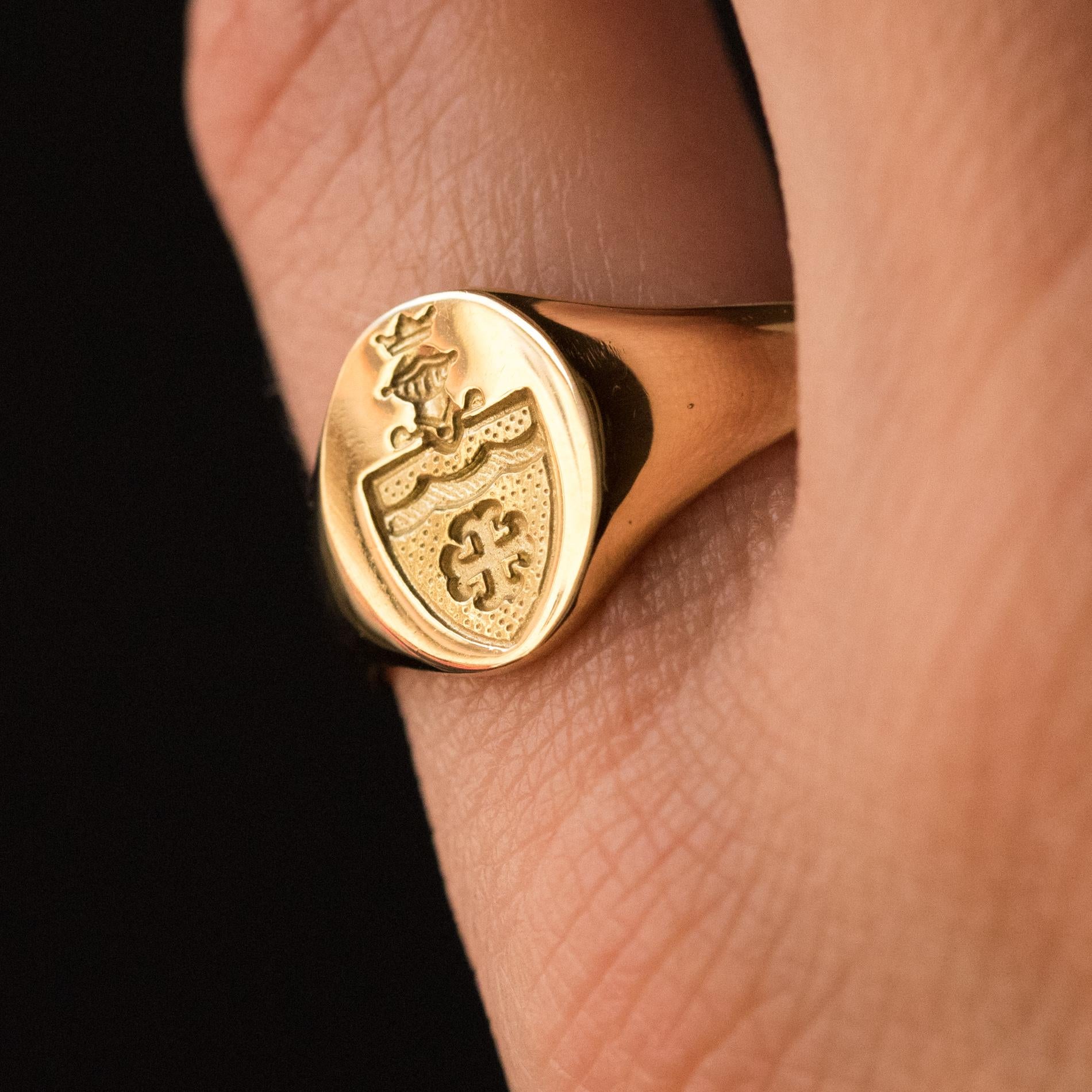 women's signet ring