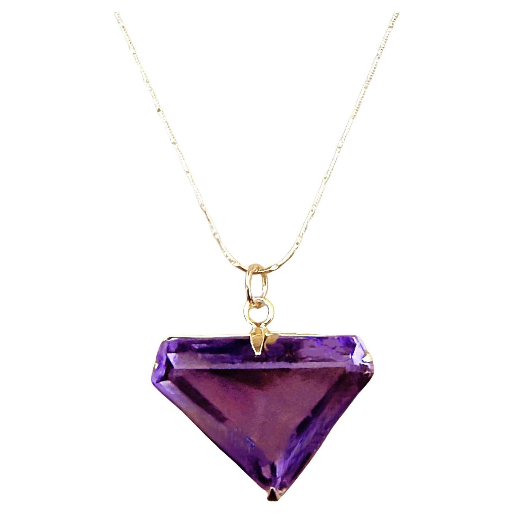 New 18.6 Carat Amethyst 14k Yellow Gold-Pla Sterling Pendant Necklace en venta
