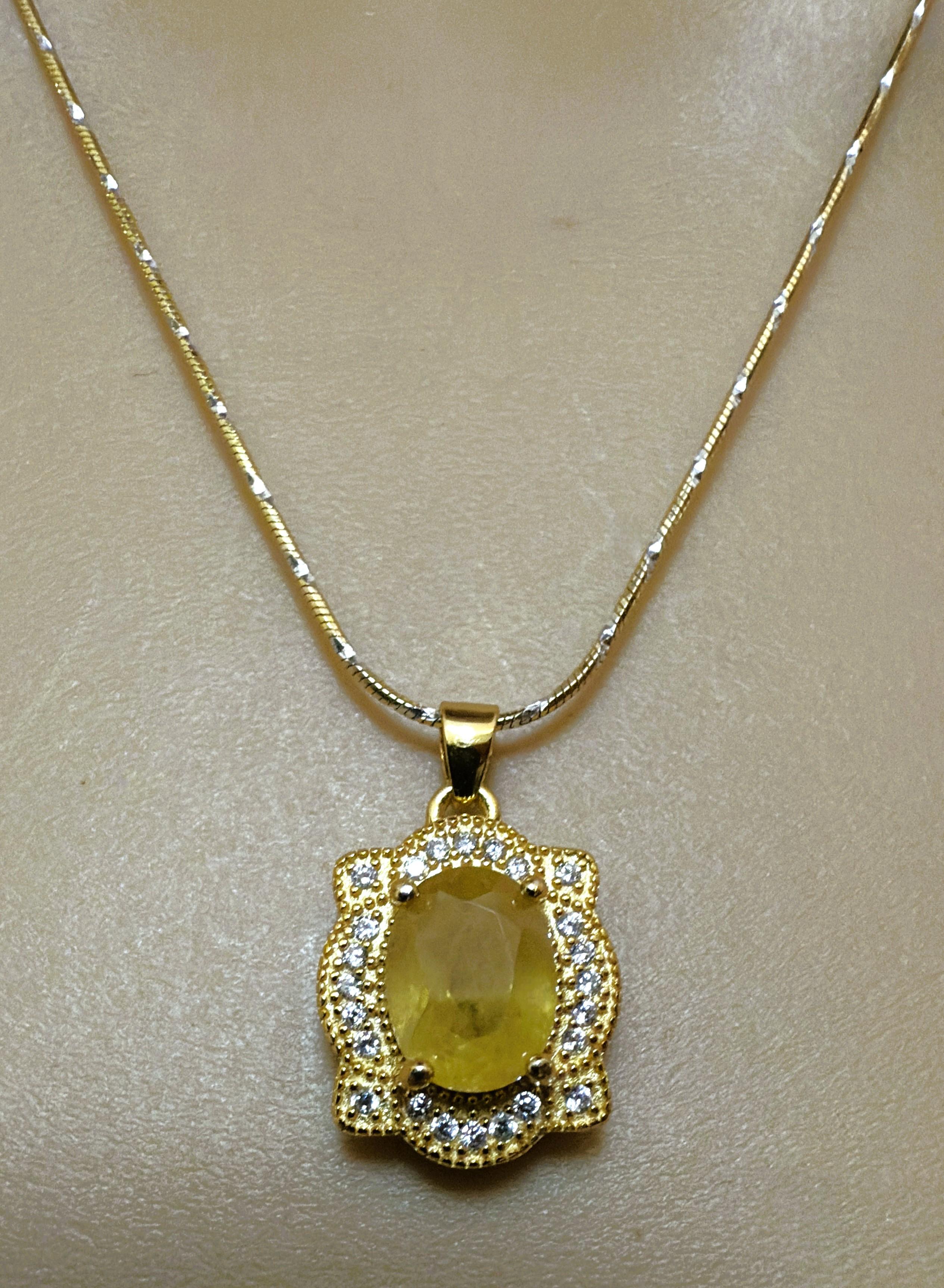 Neu 1,86 Karat natürlicher gelber Topas & Diamantschliff Saphir Gold PL Halskette (Ovalschliff) im Angebot