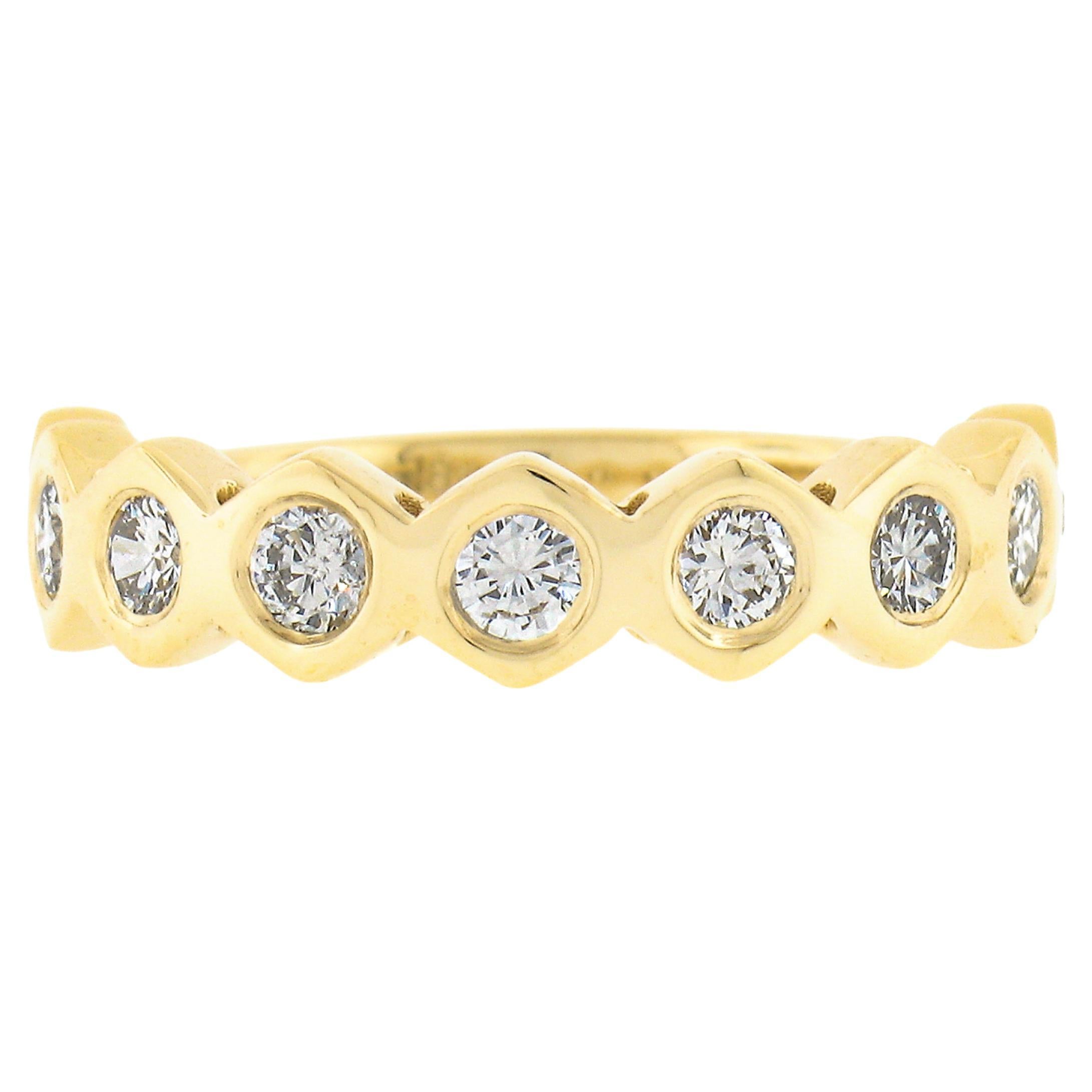 New 18K Gold 0.58ctw Round Burnish Set Diamond Stackable Hexagon Shape Band Ring For Sale