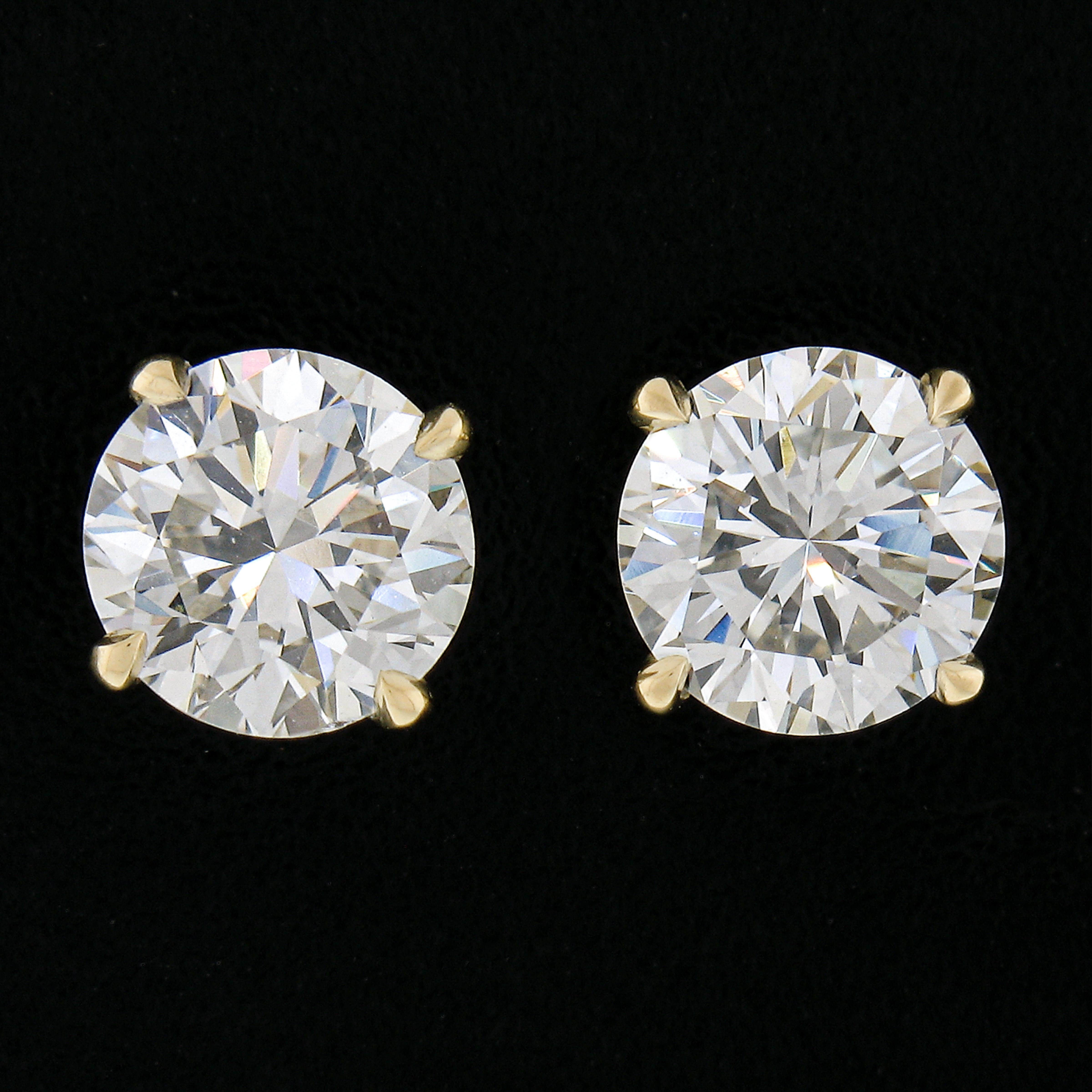 NUEVOS Pendientes de oro de 18 quilates con diamante brillante redondo de 1,81 ctw GIA y 4 puntas Martini en venta 1