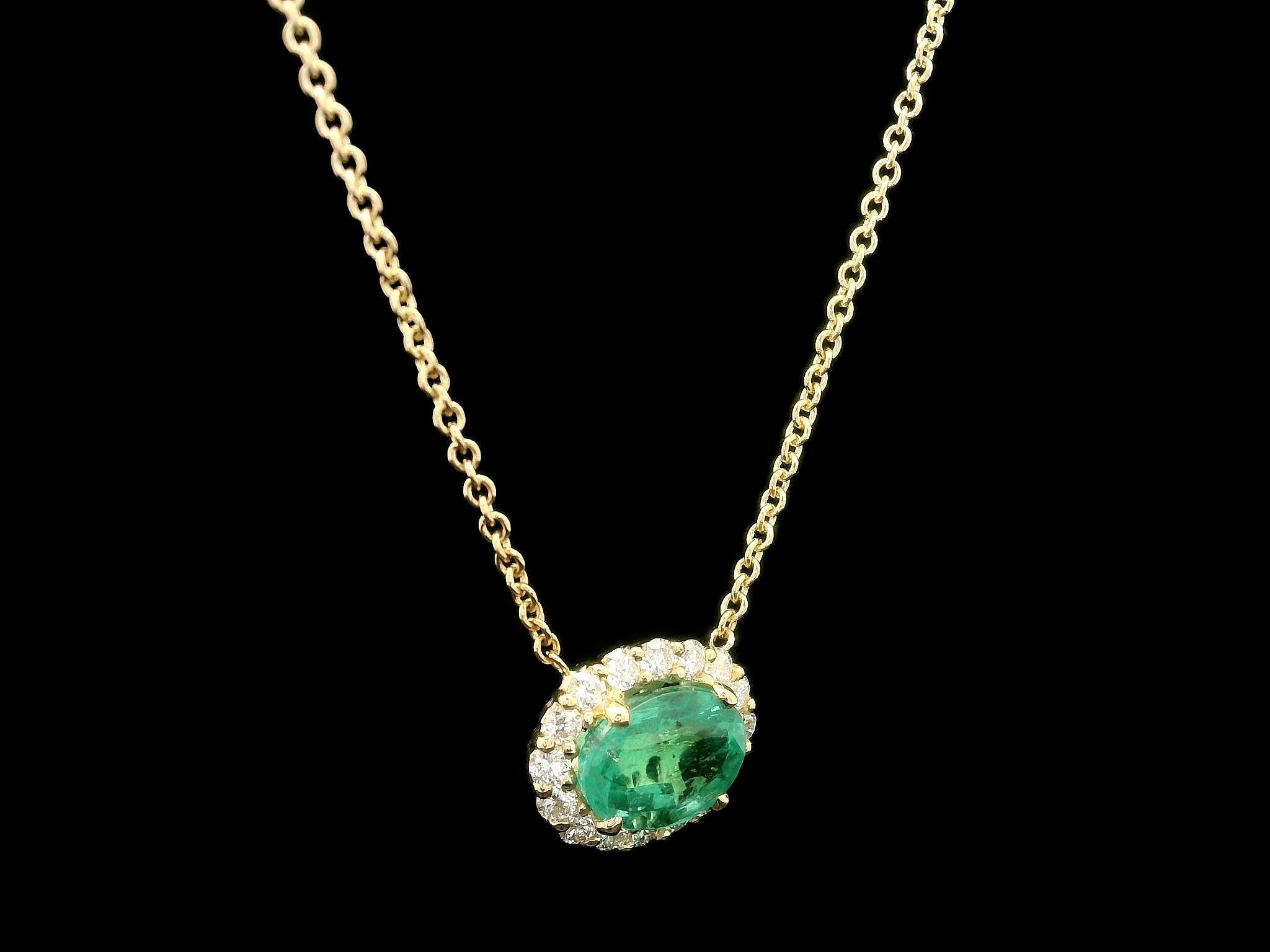 --Pietre: --
(1) Smeraldo naturale autentico - taglio ovale - incastonato - splendido colore verde - 1,46ct (esatto)
(16) Diamanti Nature autentici - Taglio rotondo Brilliante - Incastonati - Colore G/H - Purezza VS1/VS2 - 0,36ctw (esatto)
Peso
