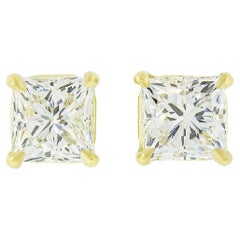 New 18k Gold 2.01ctw Prong Set GIA Square Princess Cut Diamond Stud Earrings