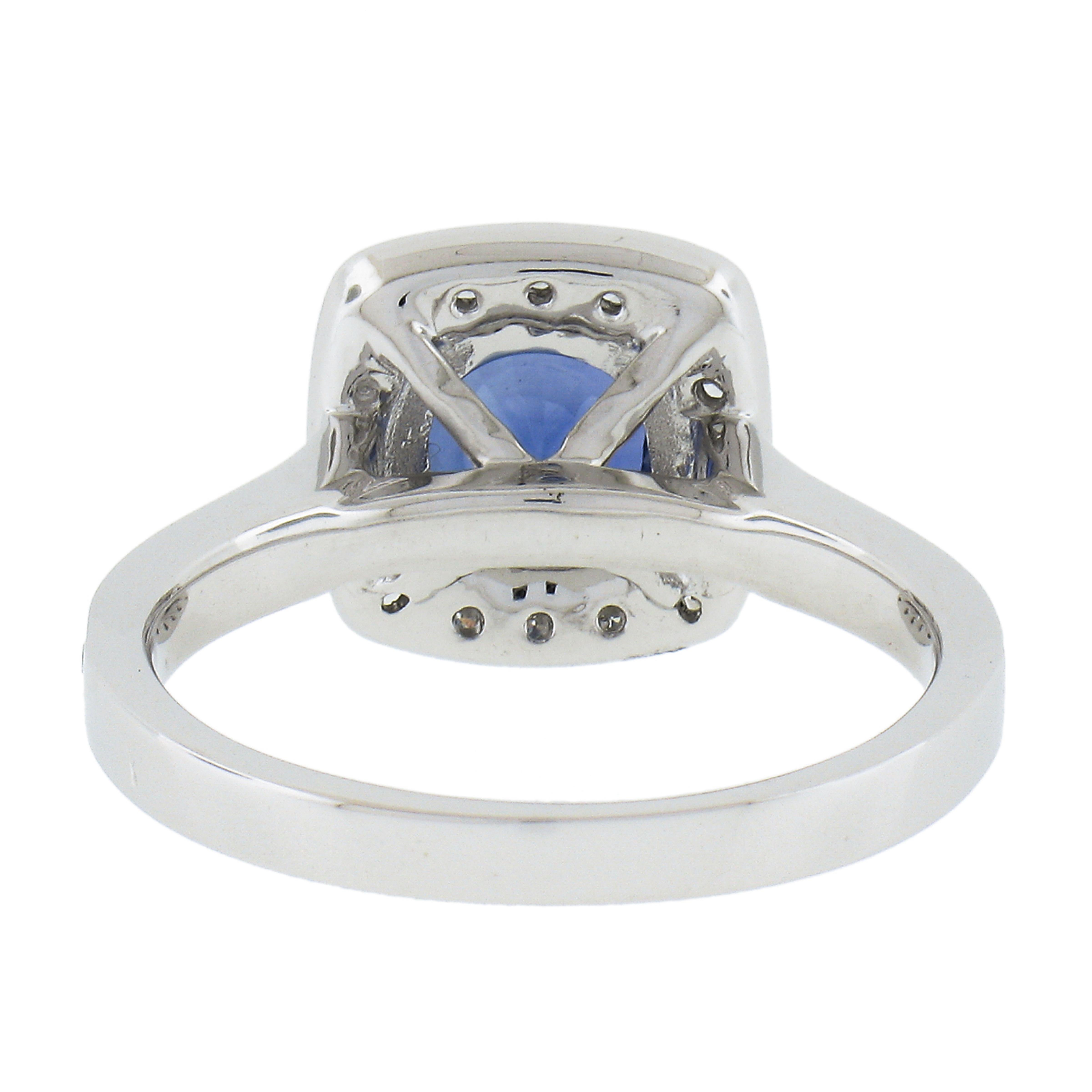 New 18K Gold 2.29ctw GIA Ceylon Round Sapphire & Round Diamond Cushion Halo Ring For Sale 1