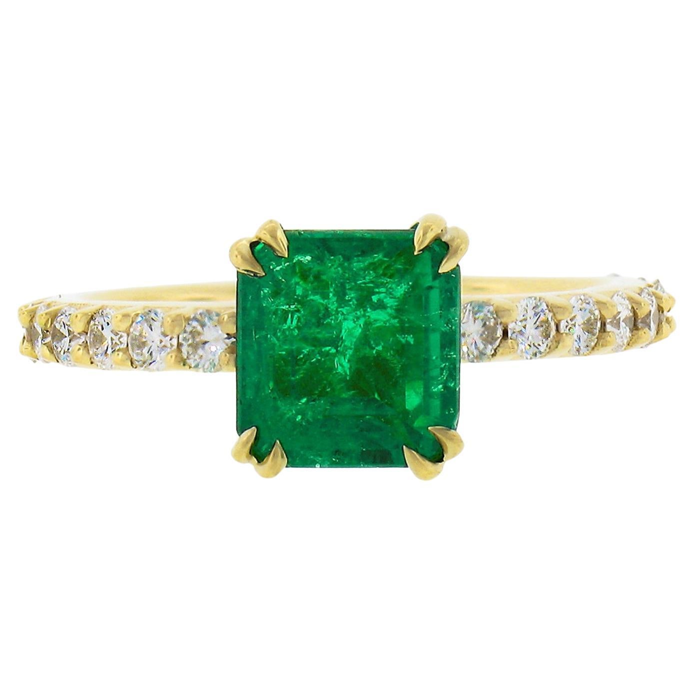 New 18K Gold 3.04ctw SSEF Colombian Emerald & Round Diamond Engagement Ring For Sale