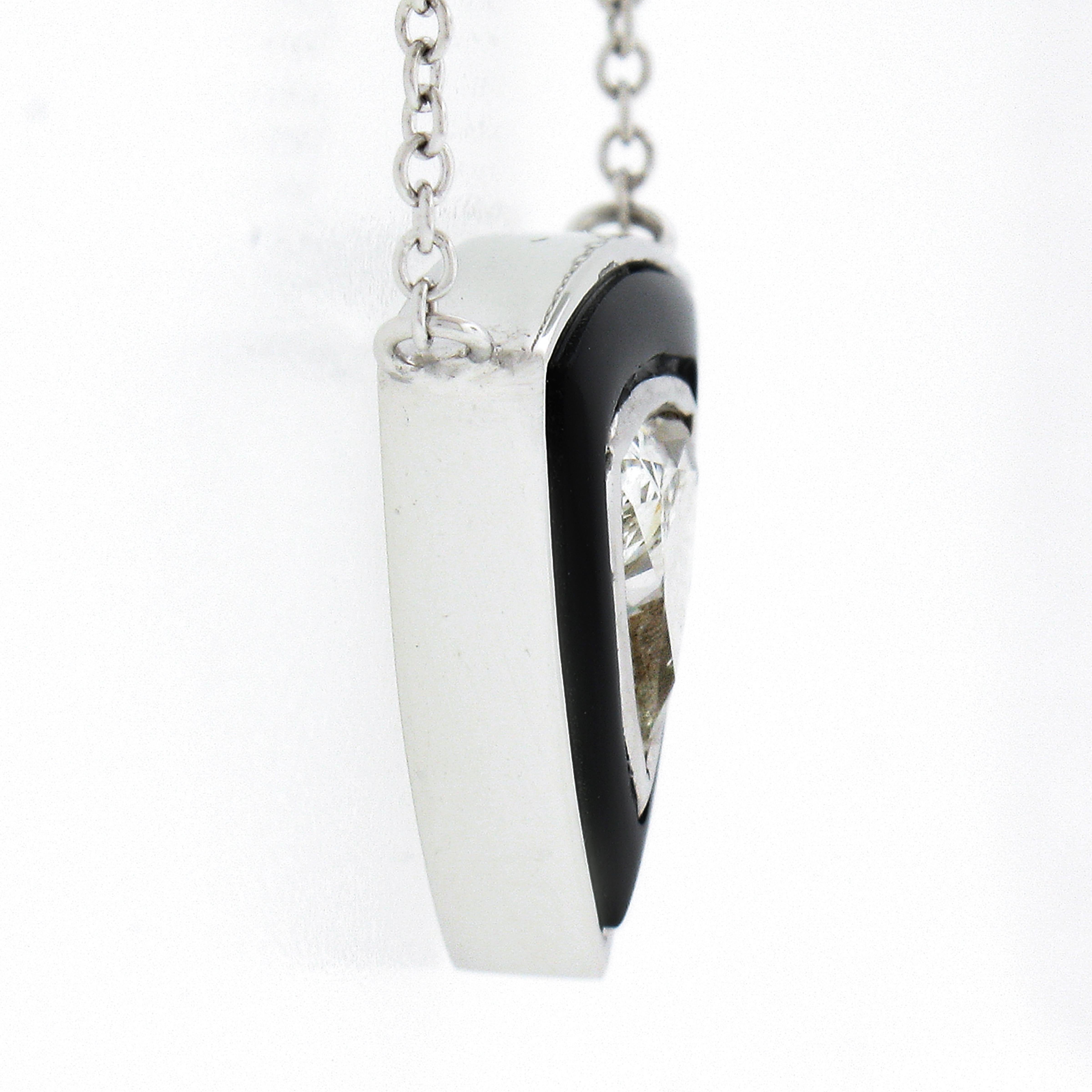 NEW Collier pendentif solitaire triangle en or 18K GIA diamant trillion Onyx noir Unisexe en vente