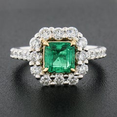 New 18k TT Gold 2.51ctw GIA Colombia Green Emerald w/ Diamond Halo Cocktail Ring