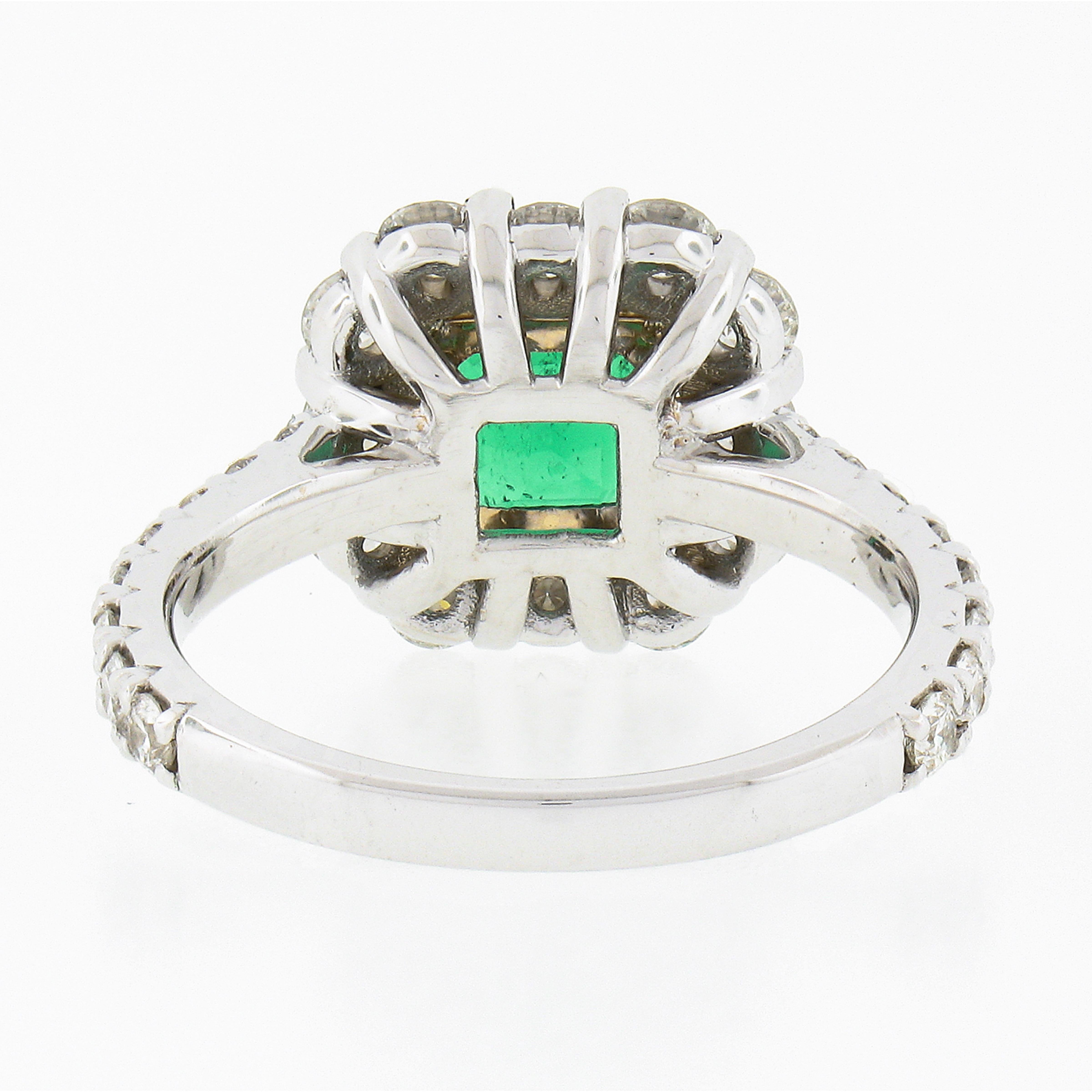 New 18k TT Gold 2.51ctw GIA Colombia Green Emerald w/ Diamond Halo Cocktail Ring For Sale 1