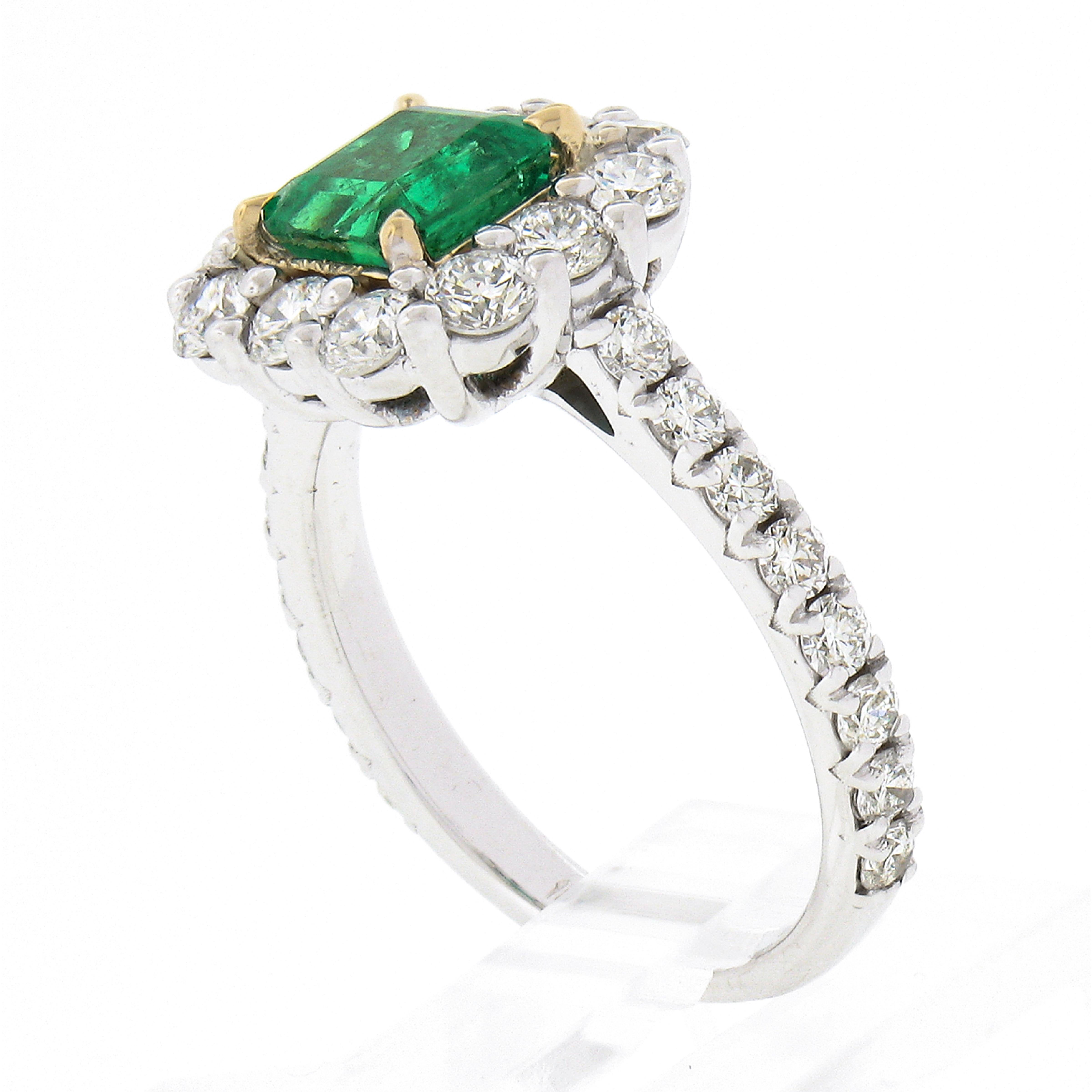 New 18k TT Gold 2.51ctw GIA Colombia Green Emerald w/ Diamond Halo Cocktail Ring For Sale 3