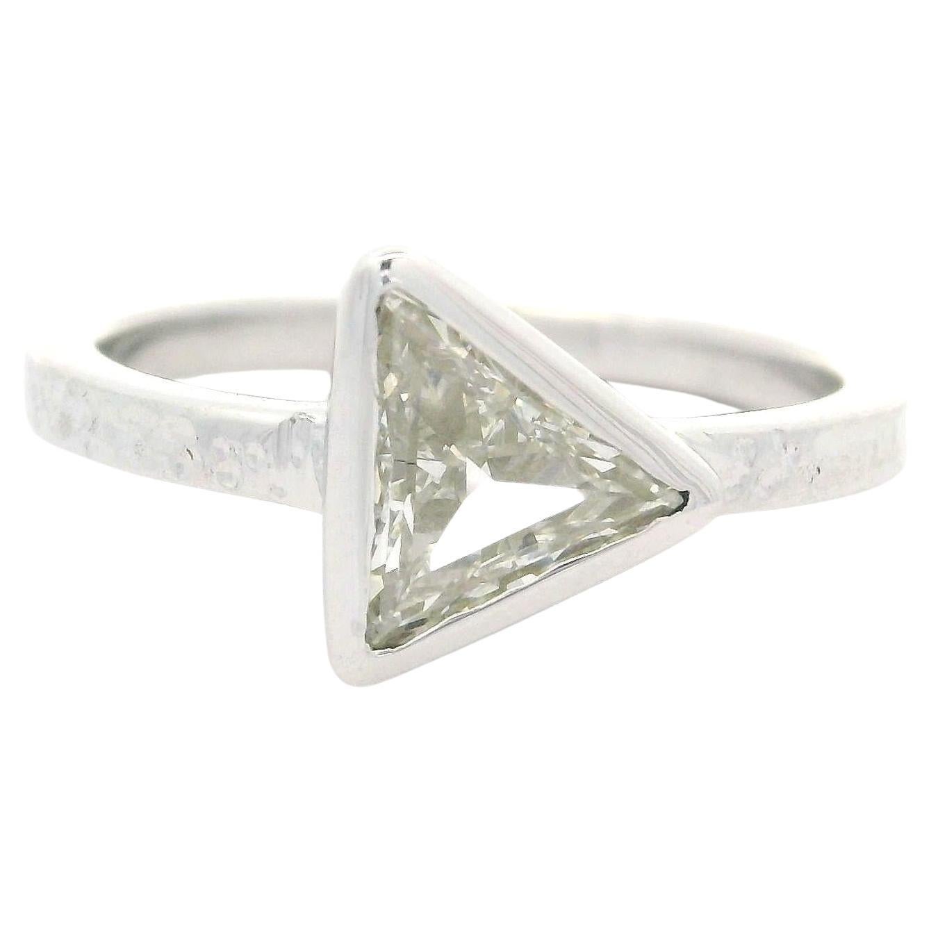 New 18k White Gold 0.87ct Bezel Set Trillion Cut Diamond Solitaire Hammered Ring