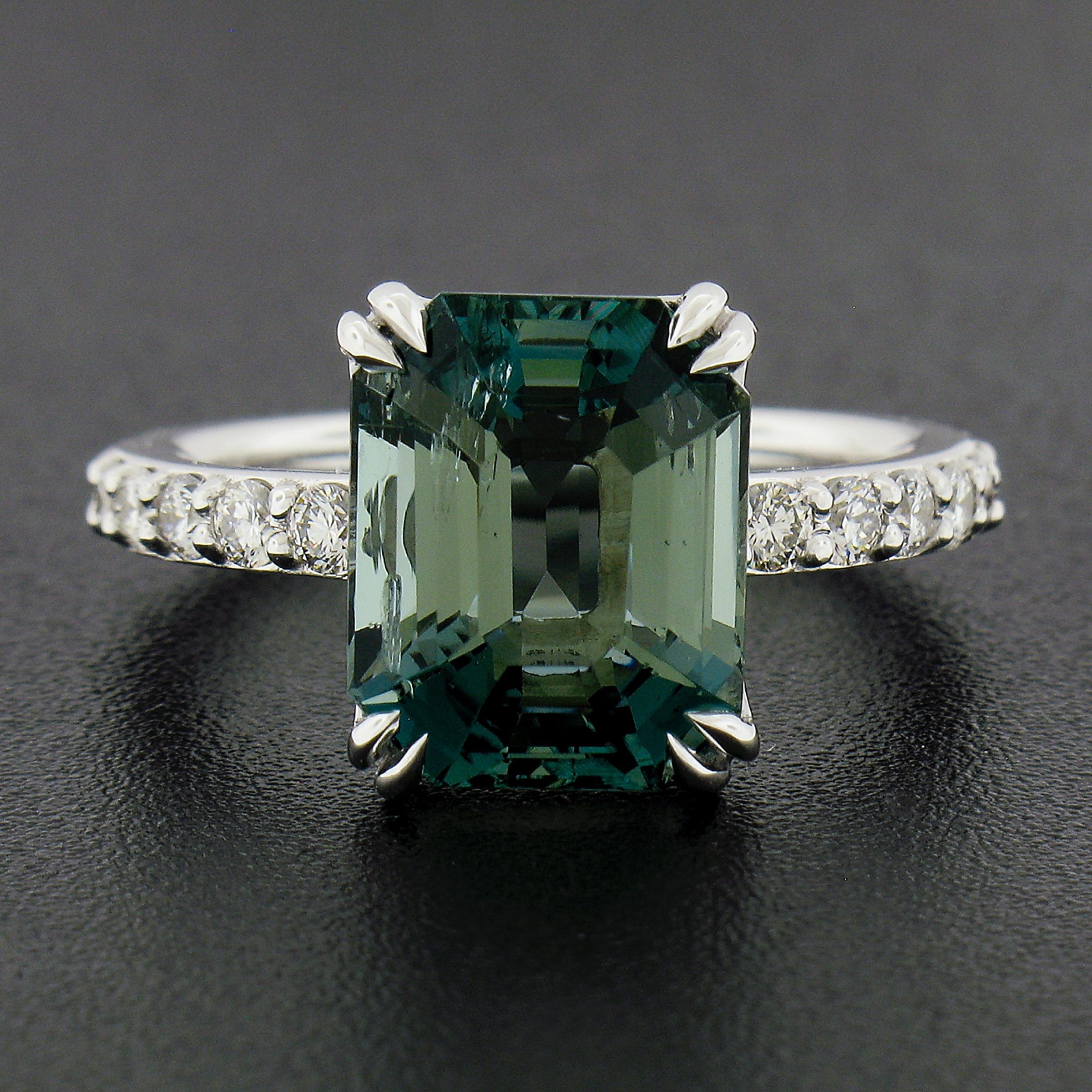 18 Karat Weißgold 5,31 Karat GIA Smaragdschliff Blau Grün Aquamarin & Diamant Ring im Zustand „Neu“ in Montclair, NJ