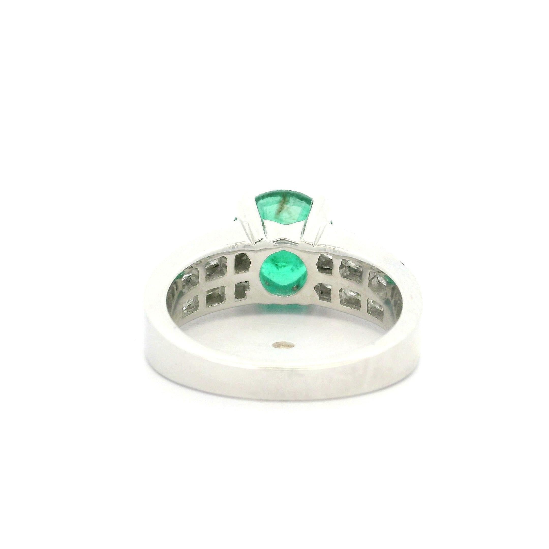 New 18k Weißgold GIA 3,38ctw Runde Smaragd w / unsichtbar Set Diamant Ring im Angebot 2