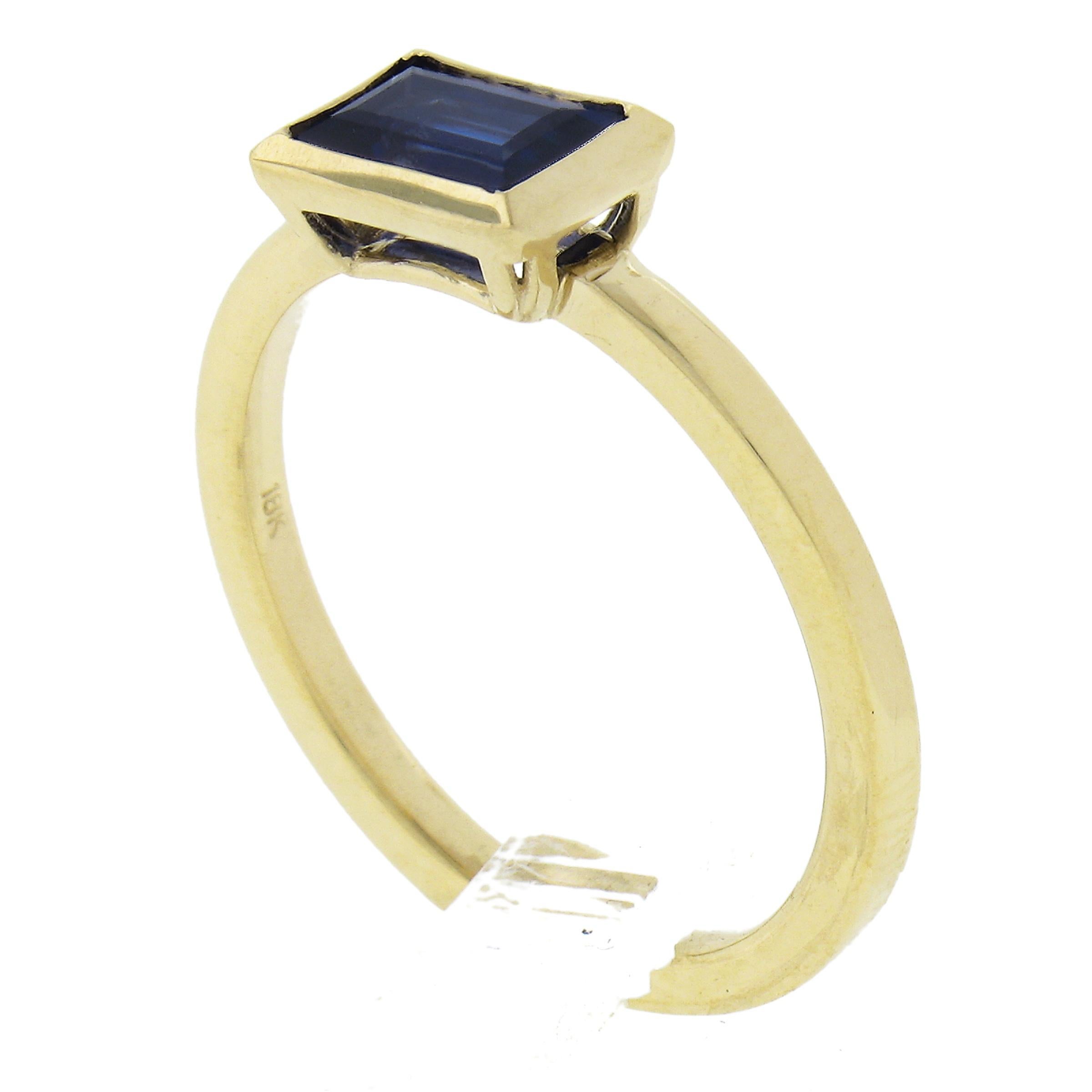 New 18k Yellow Gold 1.05ct GIA No Heat Sapphire Sideway Bezel Solitaire Ring For Sale 3