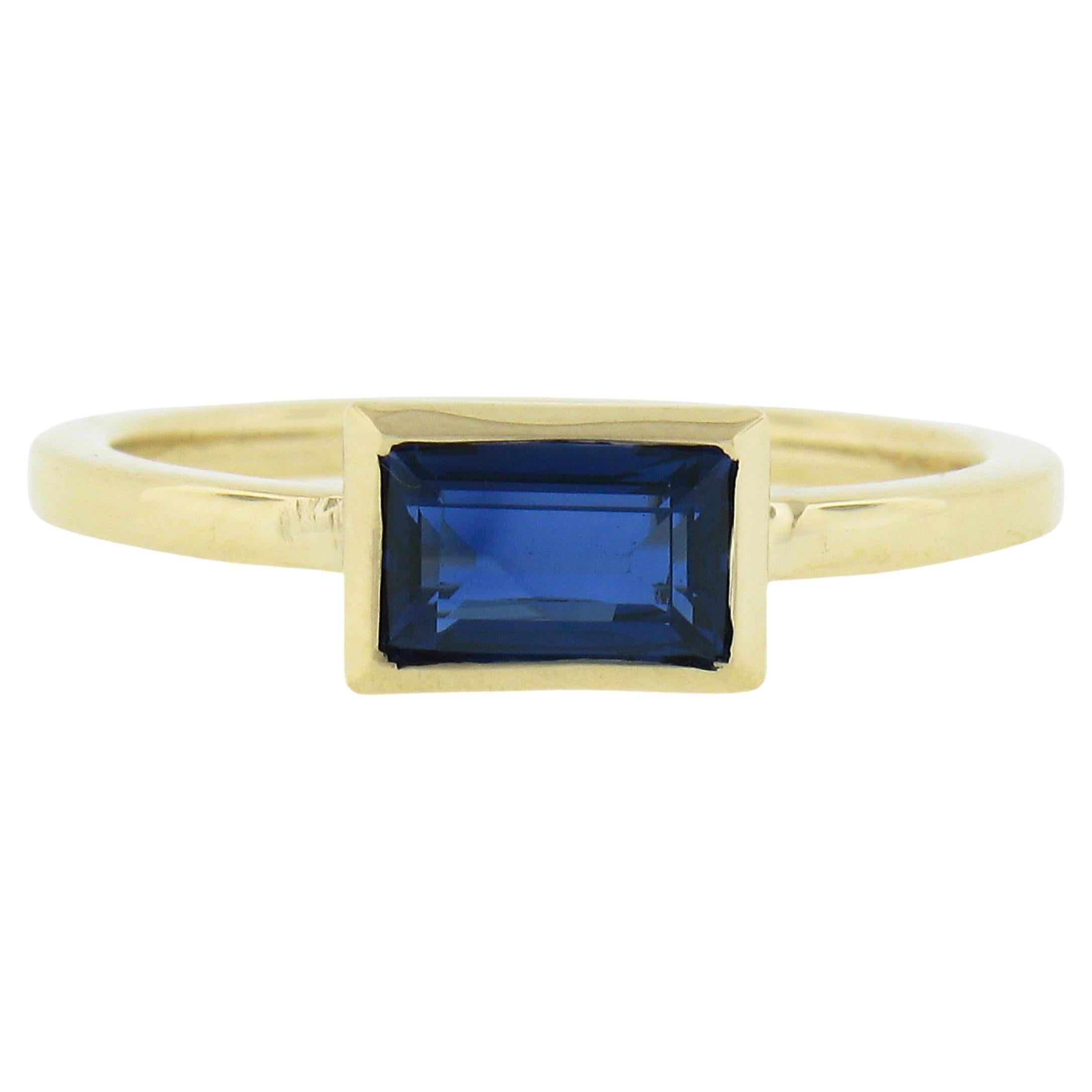 New 18k Yellow Gold 1.05ct GIA No Heat Sapphire Sideway Bezel Solitaire Ring For Sale