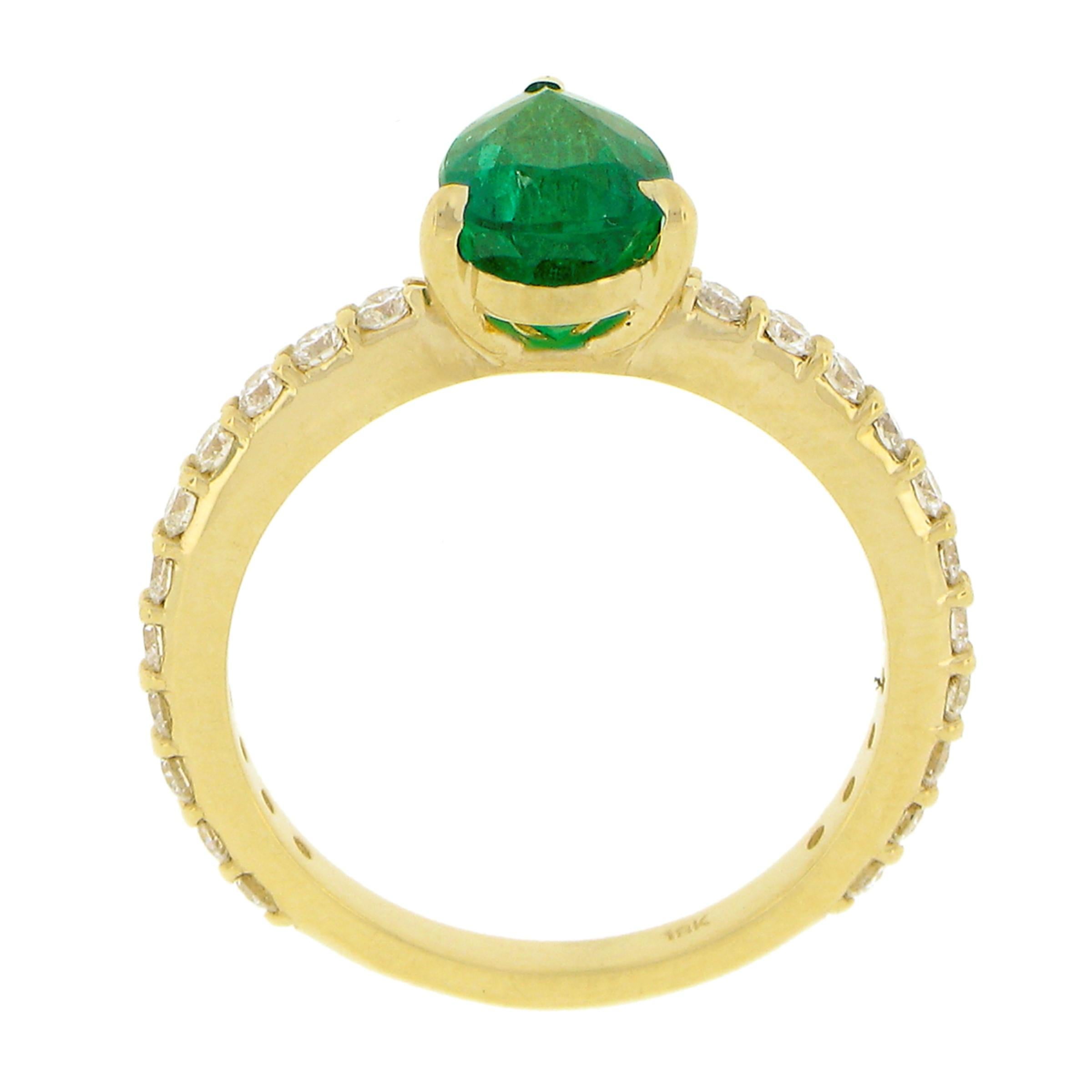 New 18K Yellow Gold 1.88ct SSEF Pear Emerald Solitaire & Diamond Engagement Ring For Sale 1