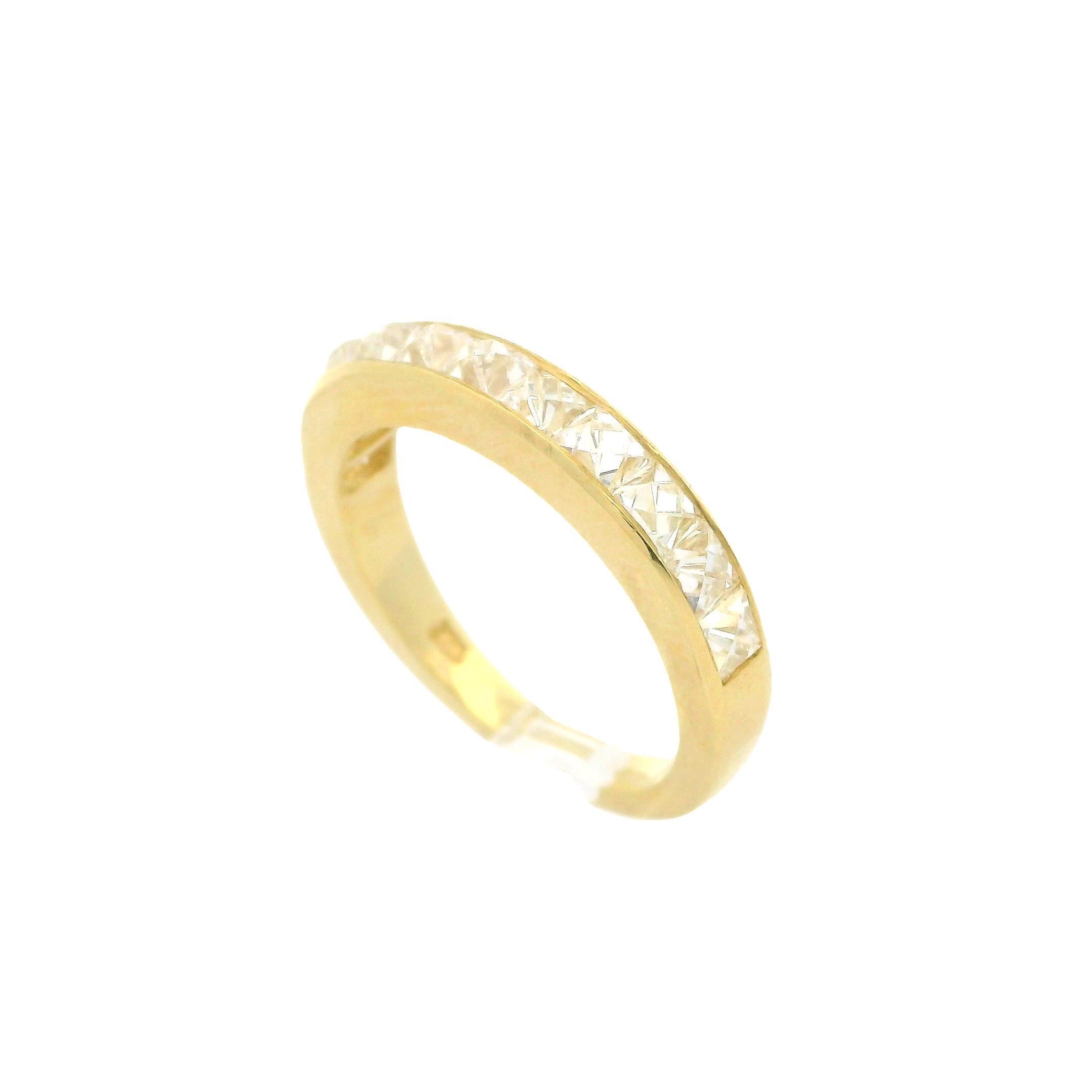 New 18k Yellow Gold 2ctw French Cut Channel Set Diamond Band Ring For Sale 3