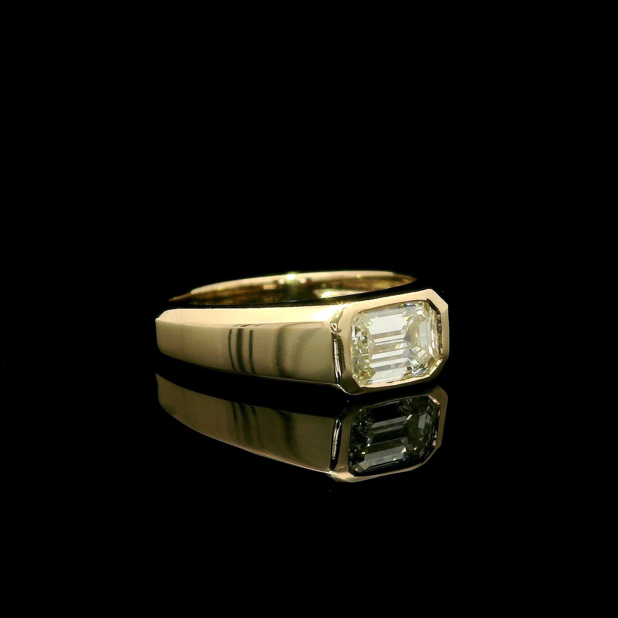 Taille émeraude Bague solitaire en or jaune 18 carats avec diamant taille émeraude de 1,00 carat certifié GIA, neuve en vente