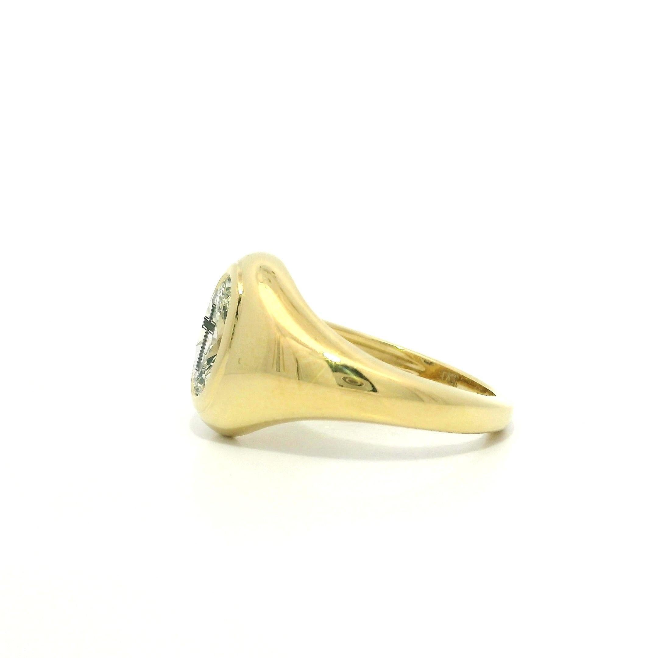 New 18k Yellow Gold GIA 1.01ct Etched Cross Oval Diamond Signet Style Ring in vendita 8