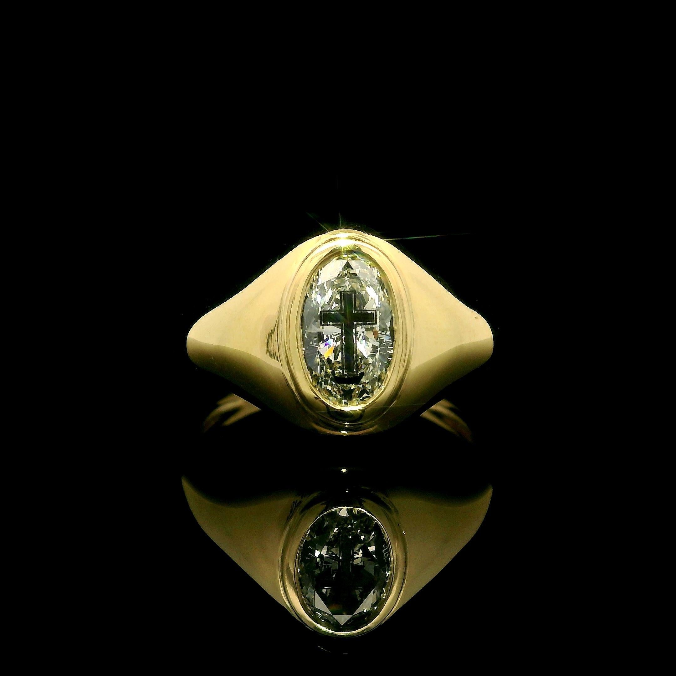 New 18k Yellow Gold GIA 1.01ct Etched Cross Oval Diamond Signet Style Ring in vendita 1