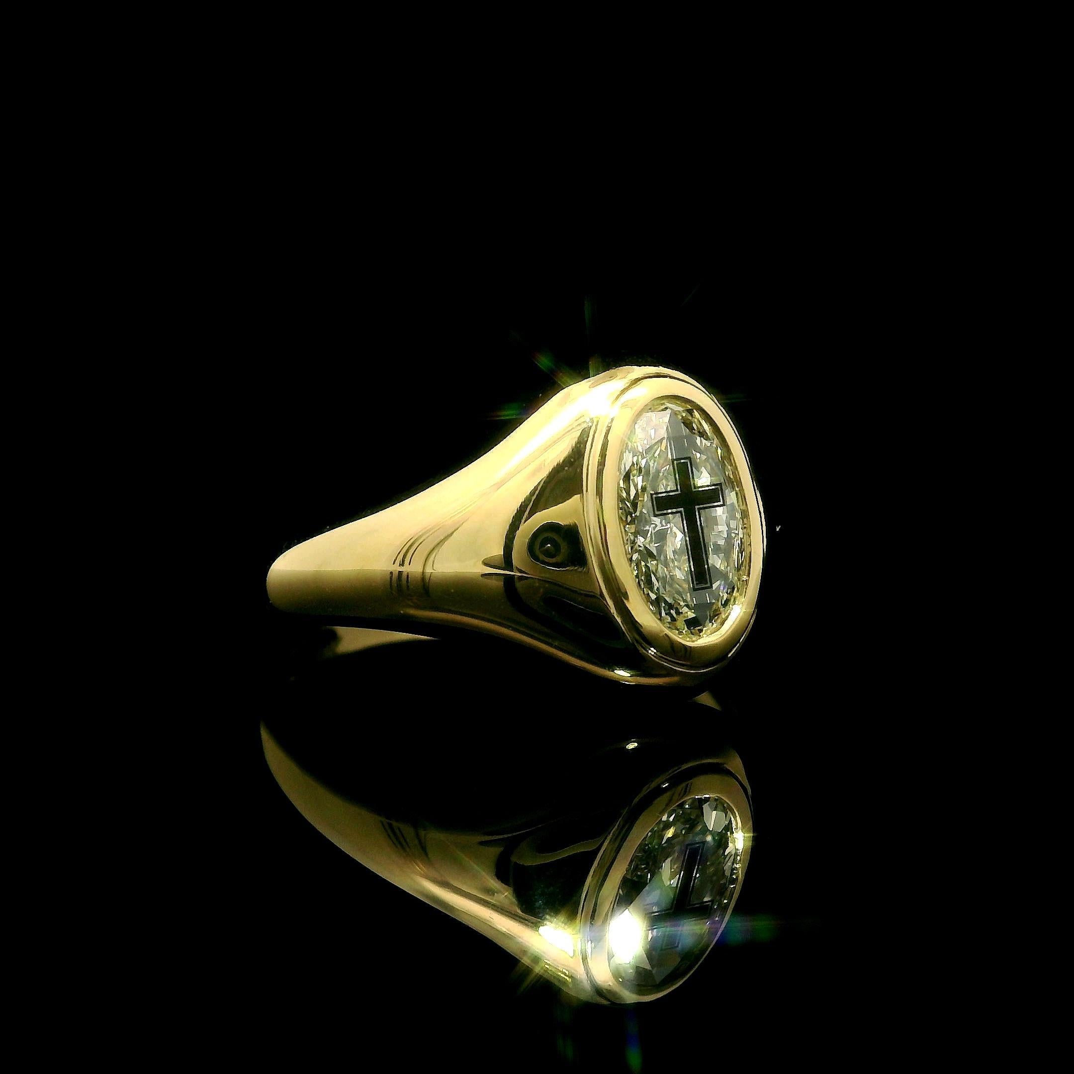 New 18k Yellow Gold GIA 1.01ct Etched Cross Oval Diamond Signet Style Ring in vendita 2