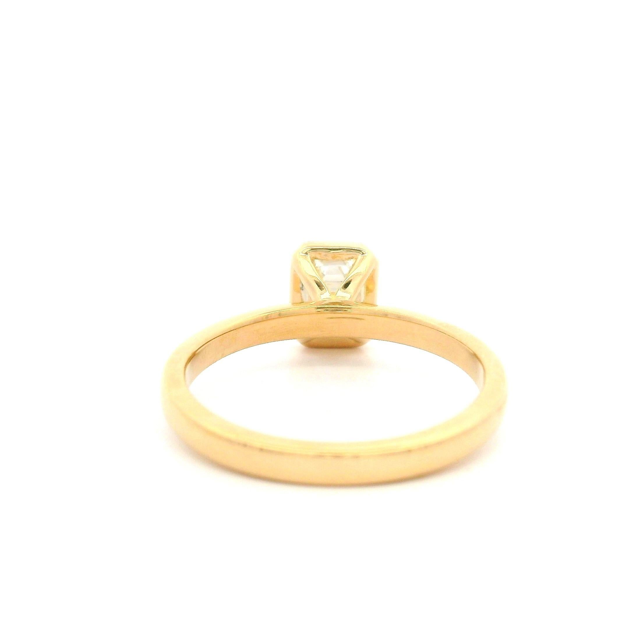 New 18k Yellow Gold GIA 1ct Emerald Cut Diamond Solitaire Engagement Ring For Sale 4