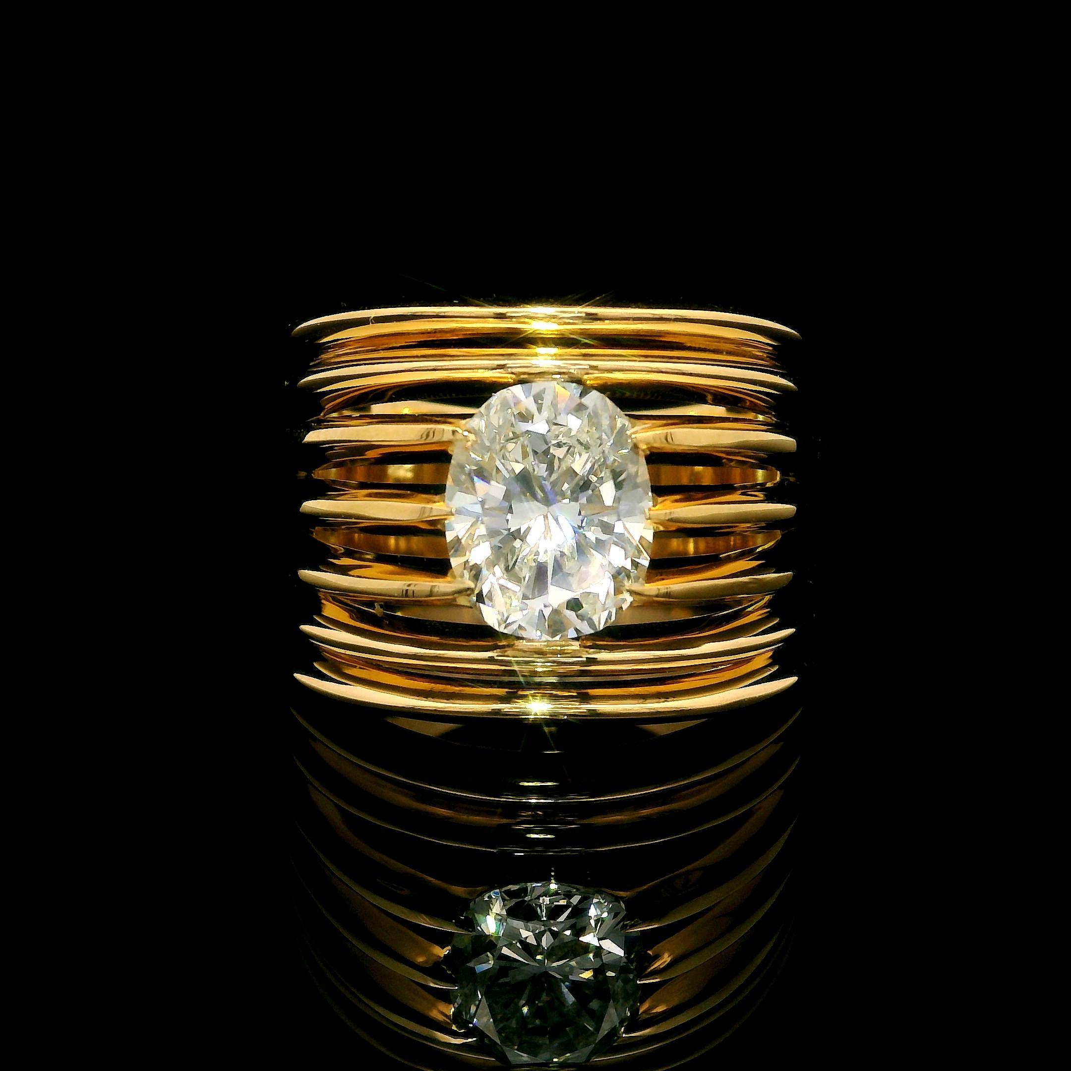 New 18k Yellow Gold GIA 2.03ct Oval G SI1 Floating Diamond Wide Open Work Ring For Sale 10